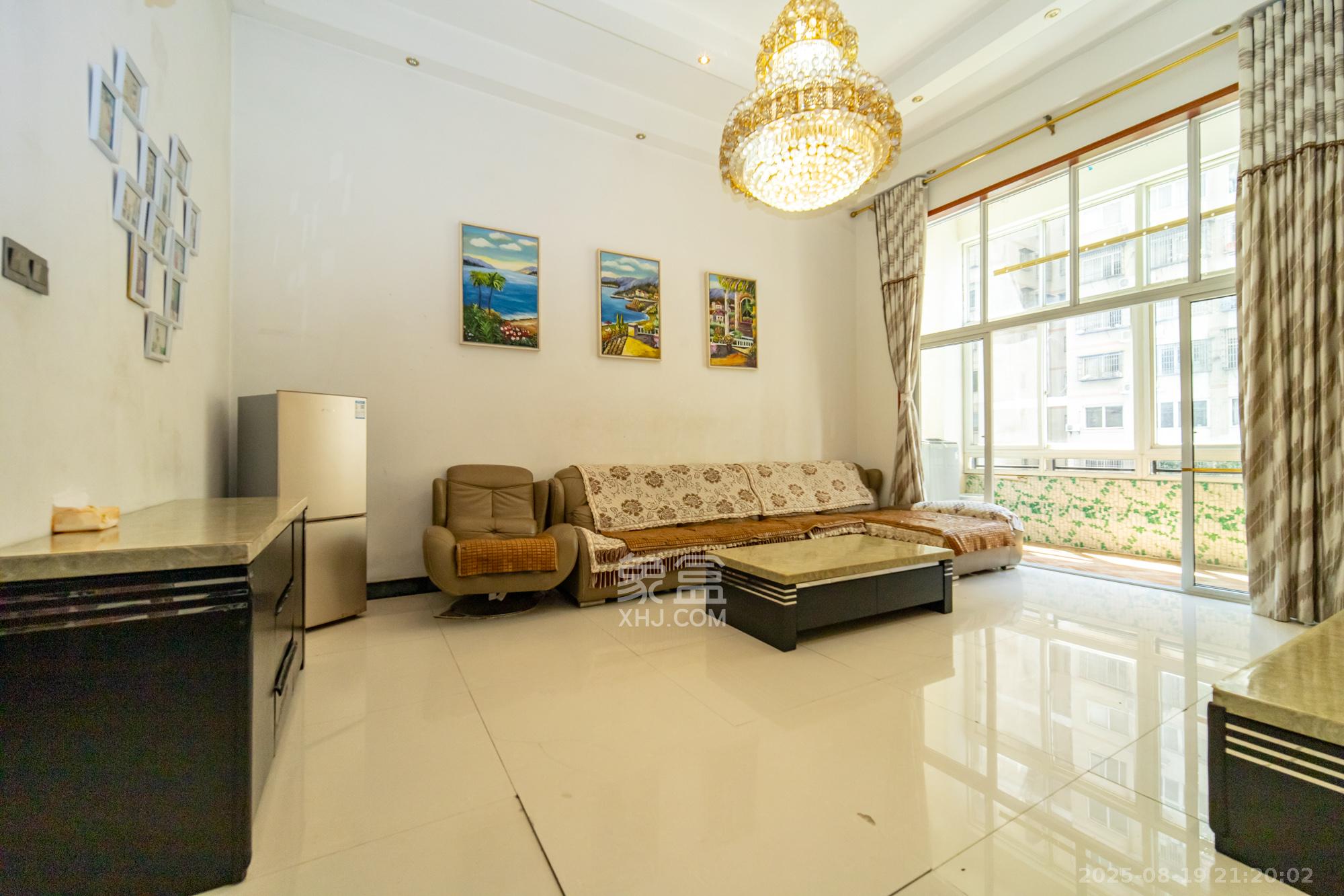 楚天家园 2室2厅1卫 60.00万 楚天家园 2室2厅1卫 60.00万客厅