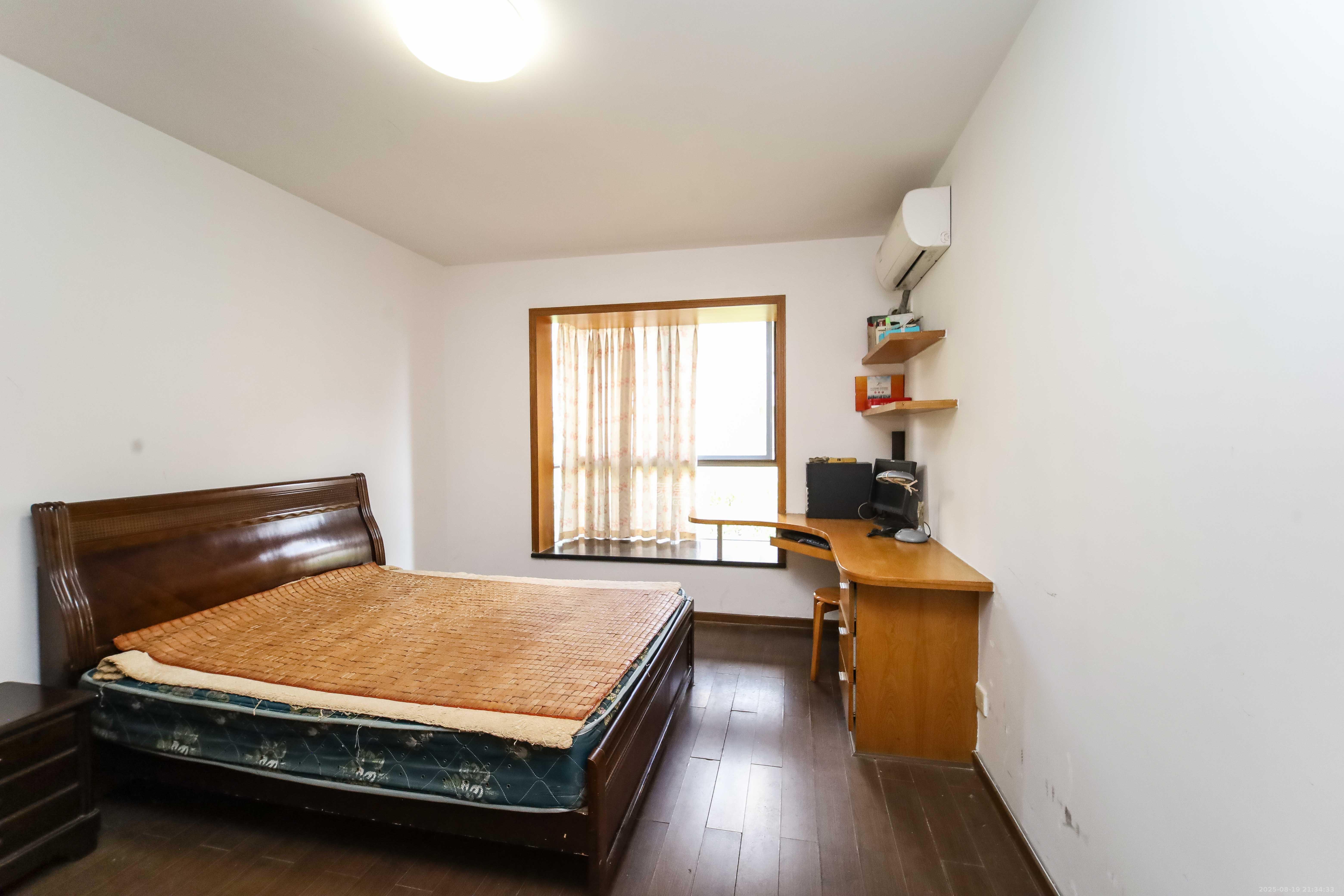 芙蓉苑 3室2厅1卫 81.6万 芙蓉苑 3室2厅1卫 81.6万卧室