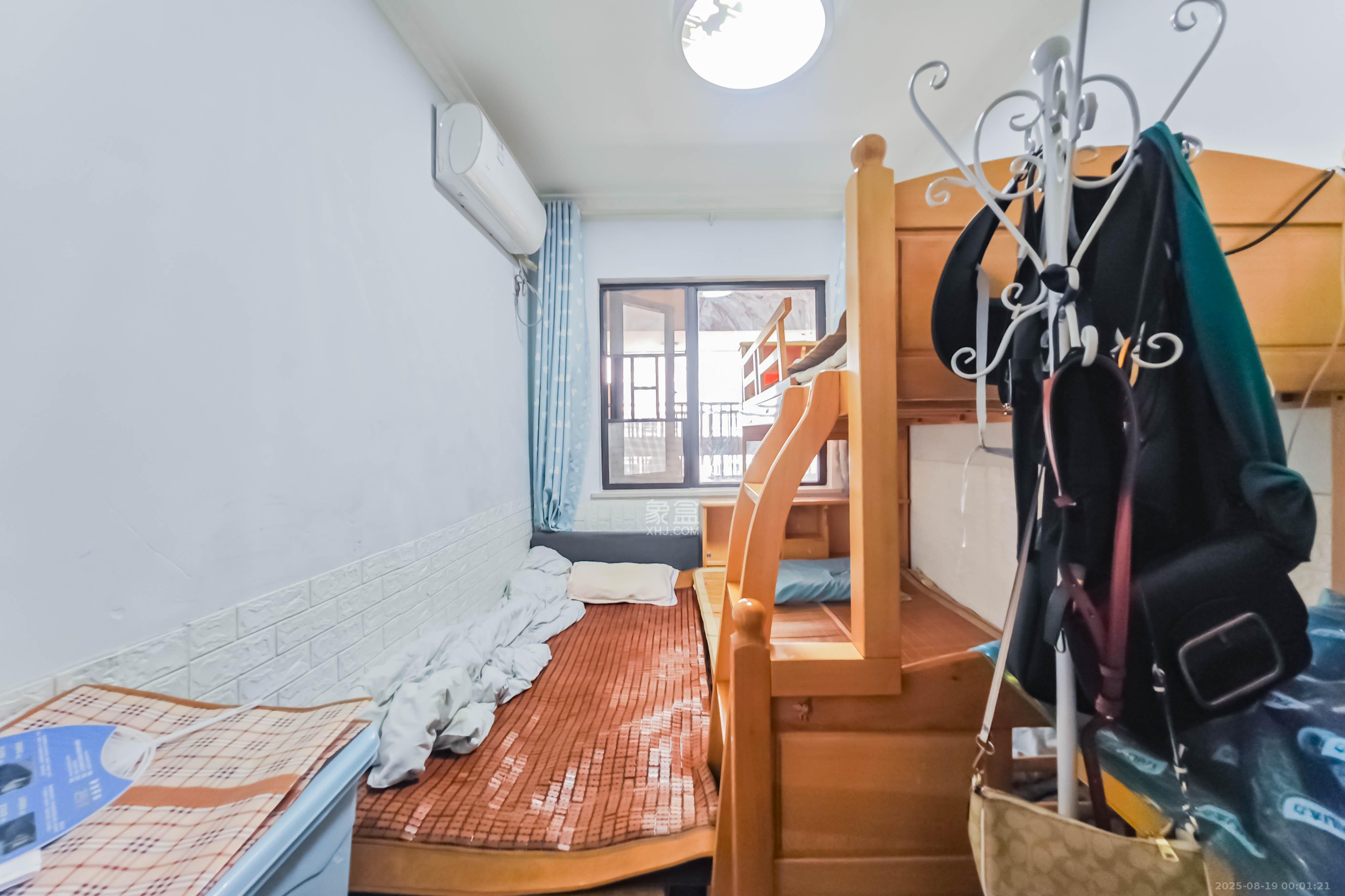 旭辉香樟公馆  2室2厅1卫    69.0万卧室