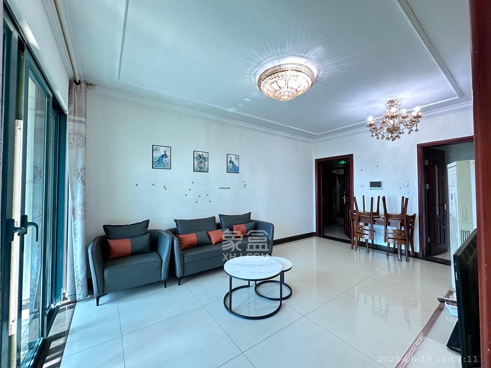 恒大雅苑 3室2厅1卫 2000.0元/月 恒大雅苑 3室2厅1卫 2000.0元/月室内图