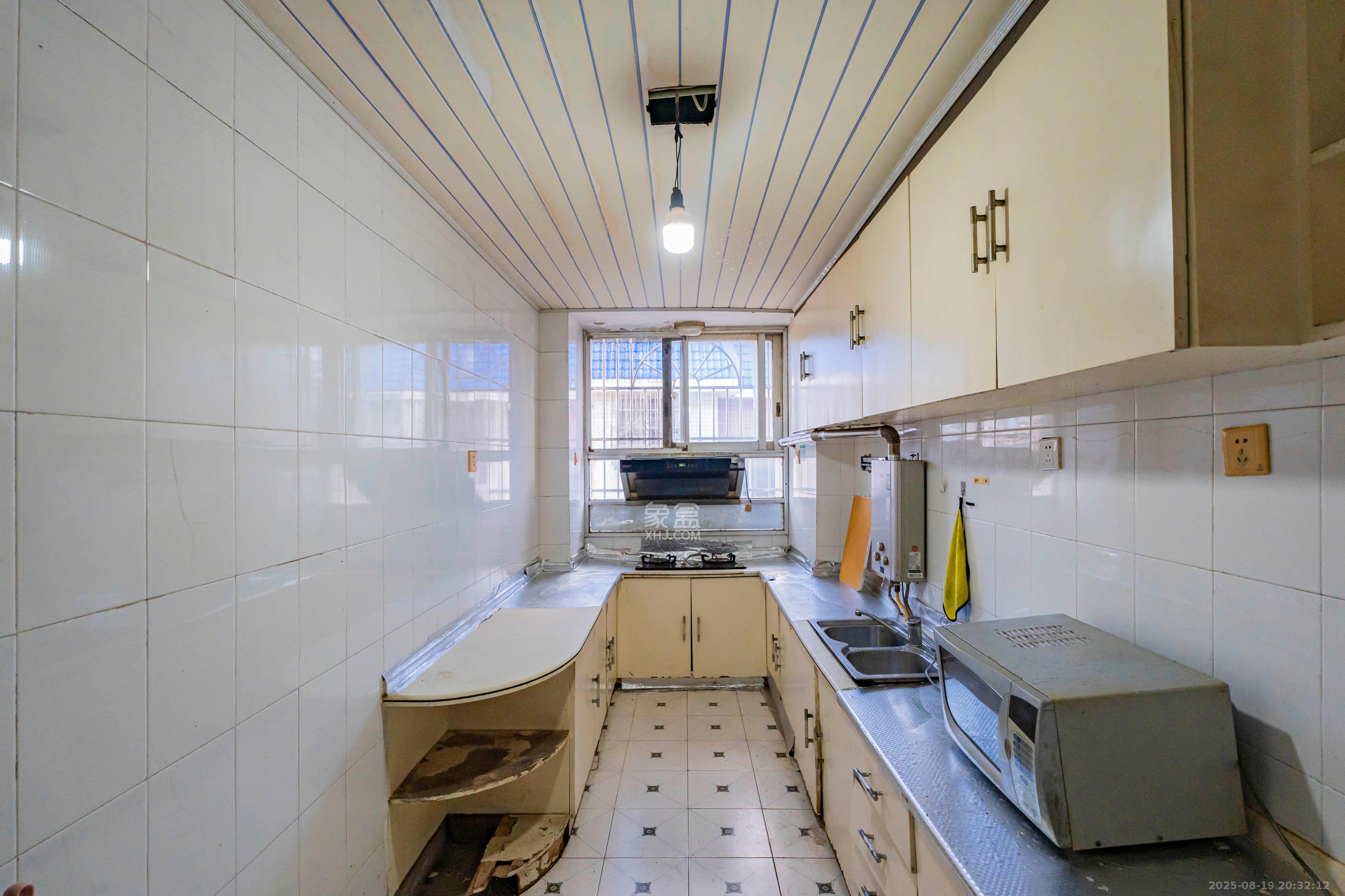 学宫街119号/原学宫街商住楼 3室1厅1卫 77.0万 学宫街119号/原学宫街商住楼 3室1厅1卫 77.0万厨房