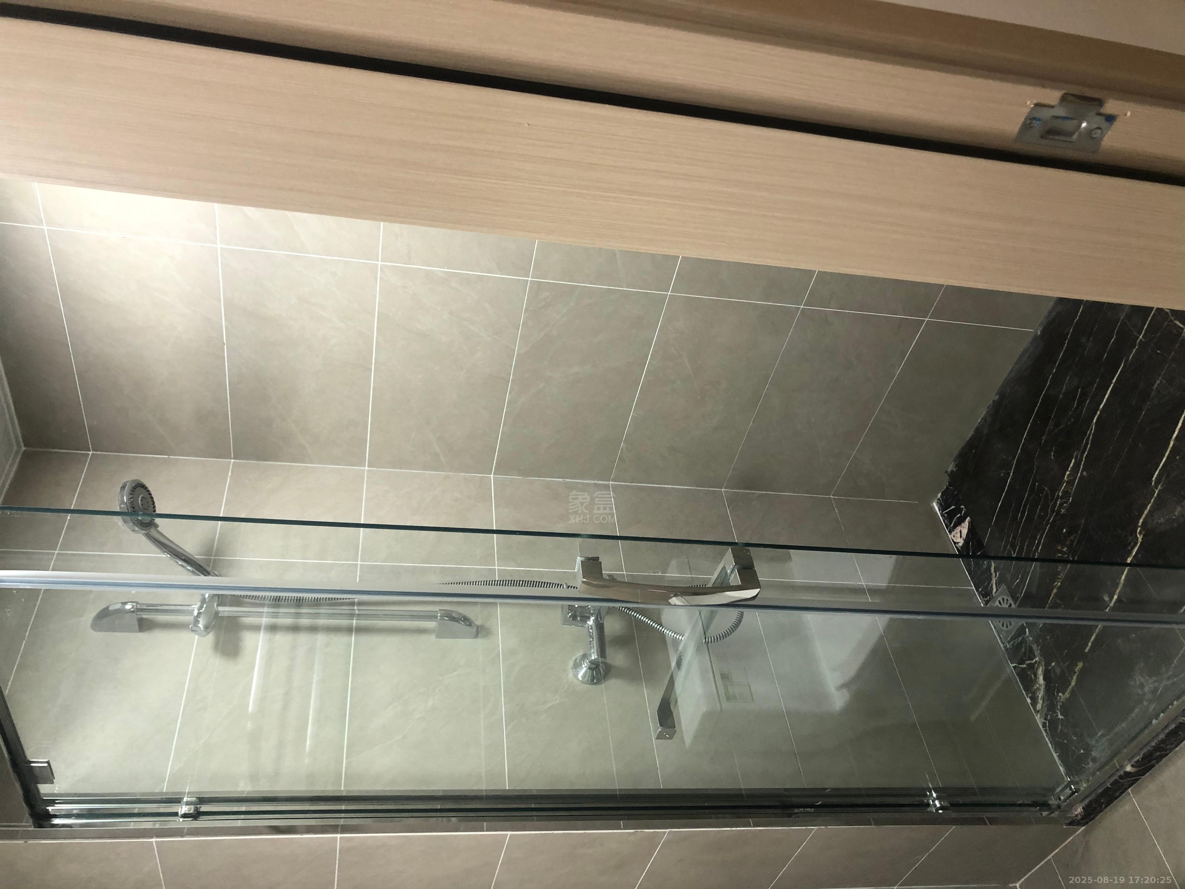 中泰财富湘江  1室1厅1卫   1500.00元/月室内图