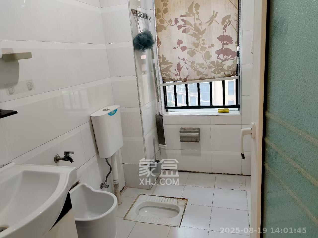 融圣国际 3室2厅1卫 3000.0元/月 融圣国际 3室2厅1卫 3000.0元/月室内图