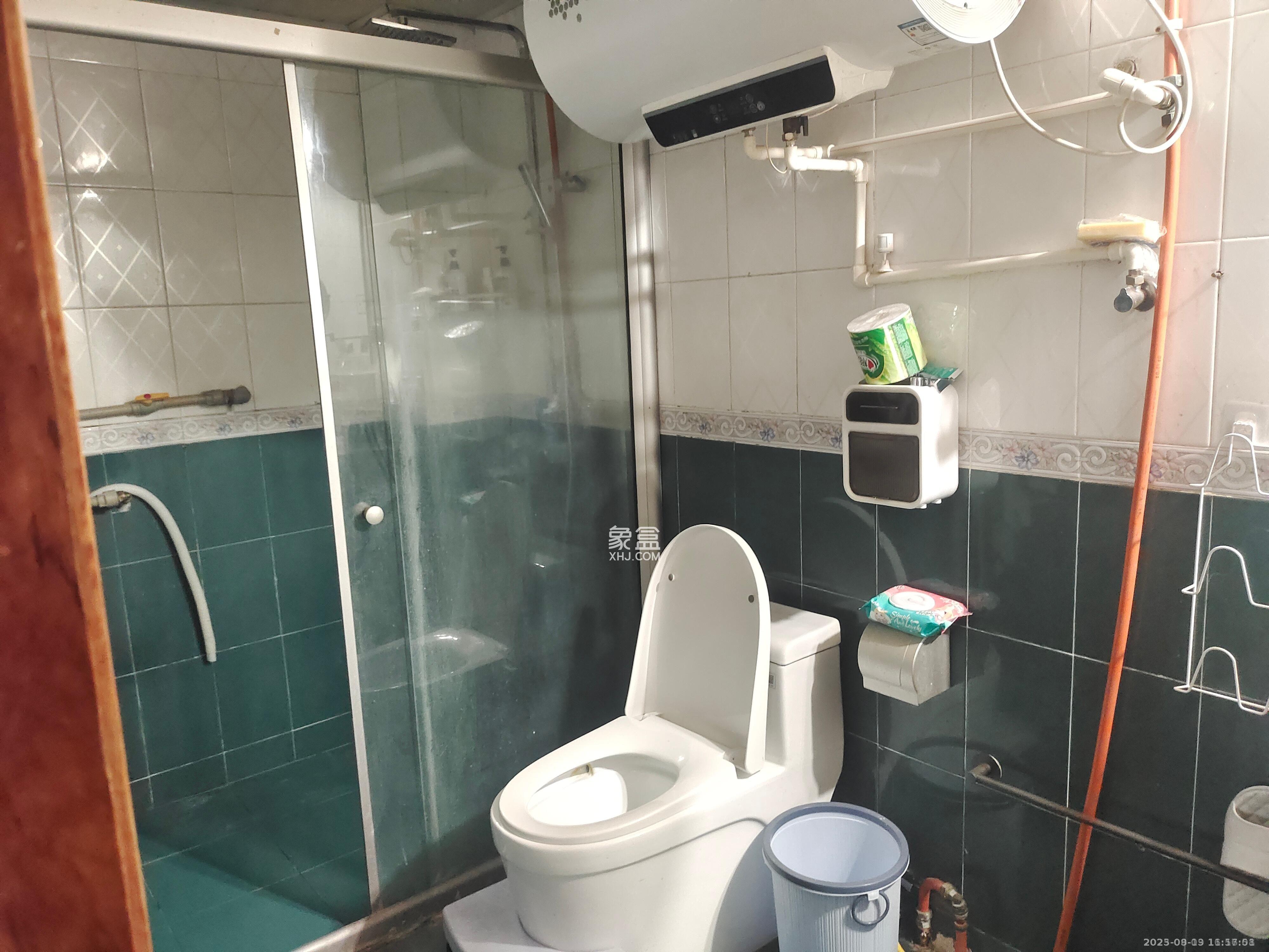 德政园 3室2厅2卫 1800.0元/月 德政园 3室2厅2卫 1800.0元/月室内图