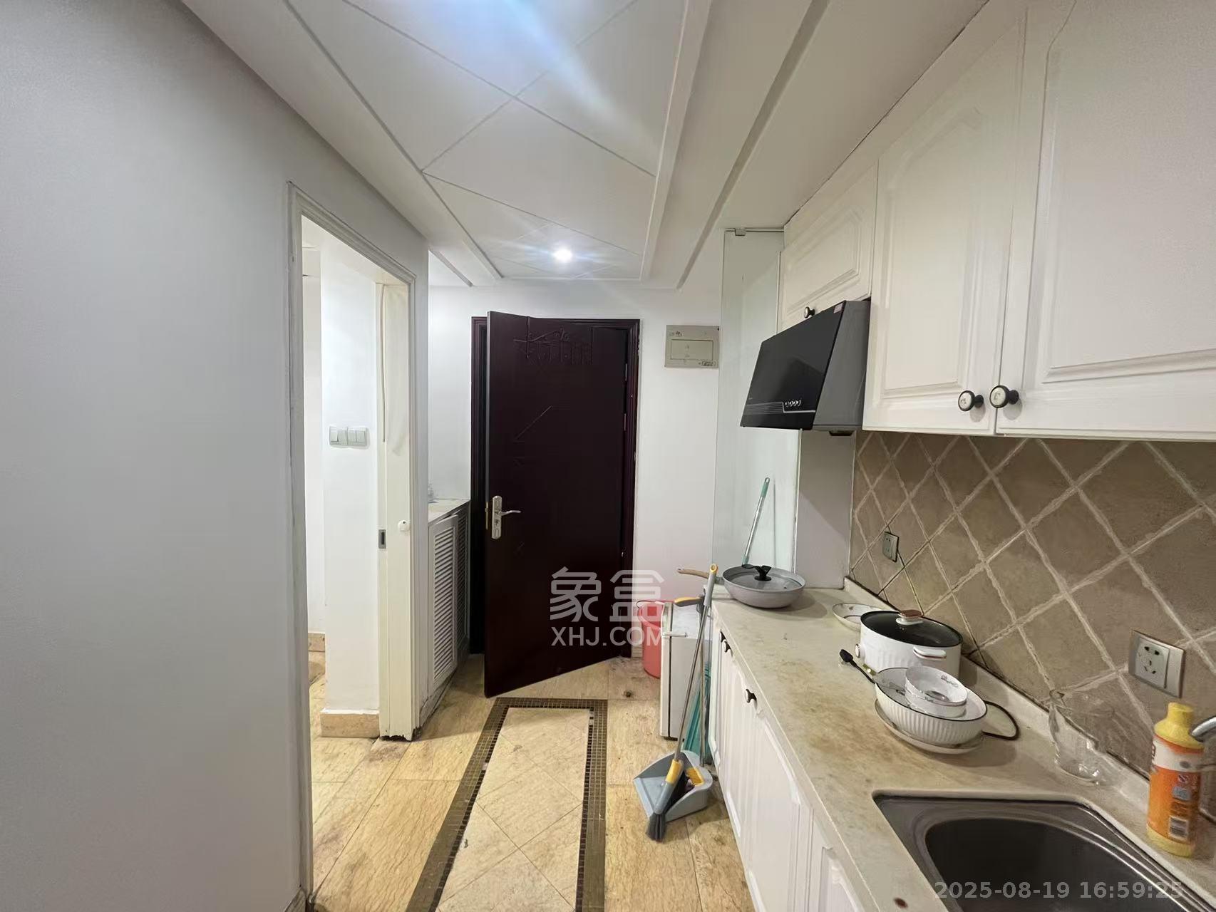 沁园春御院  1室1厅1卫   1400.00元/月室内图