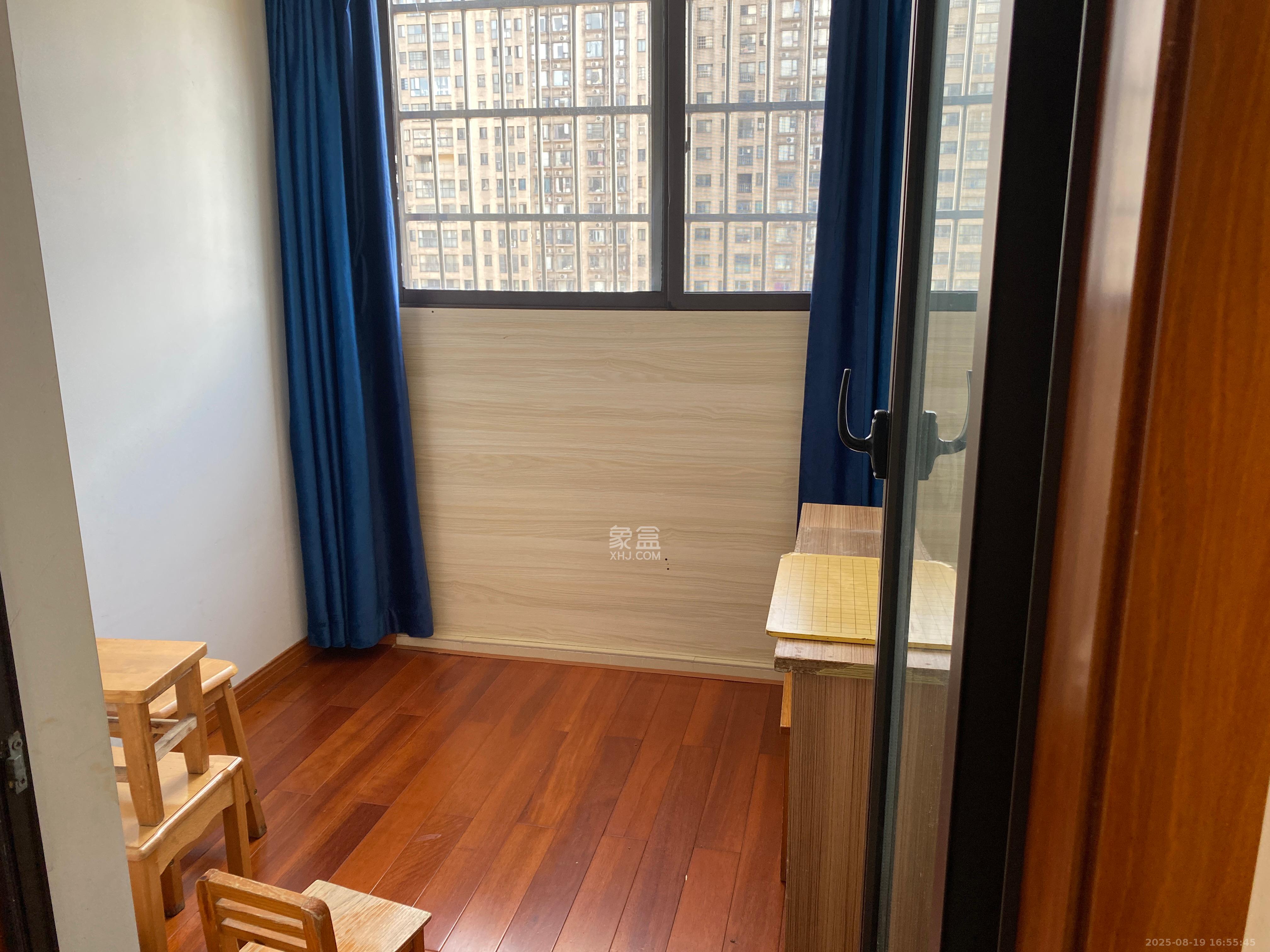 钰龙天下二期（钰龙佳园）  3室2厅1卫    2200.0元/月室内图