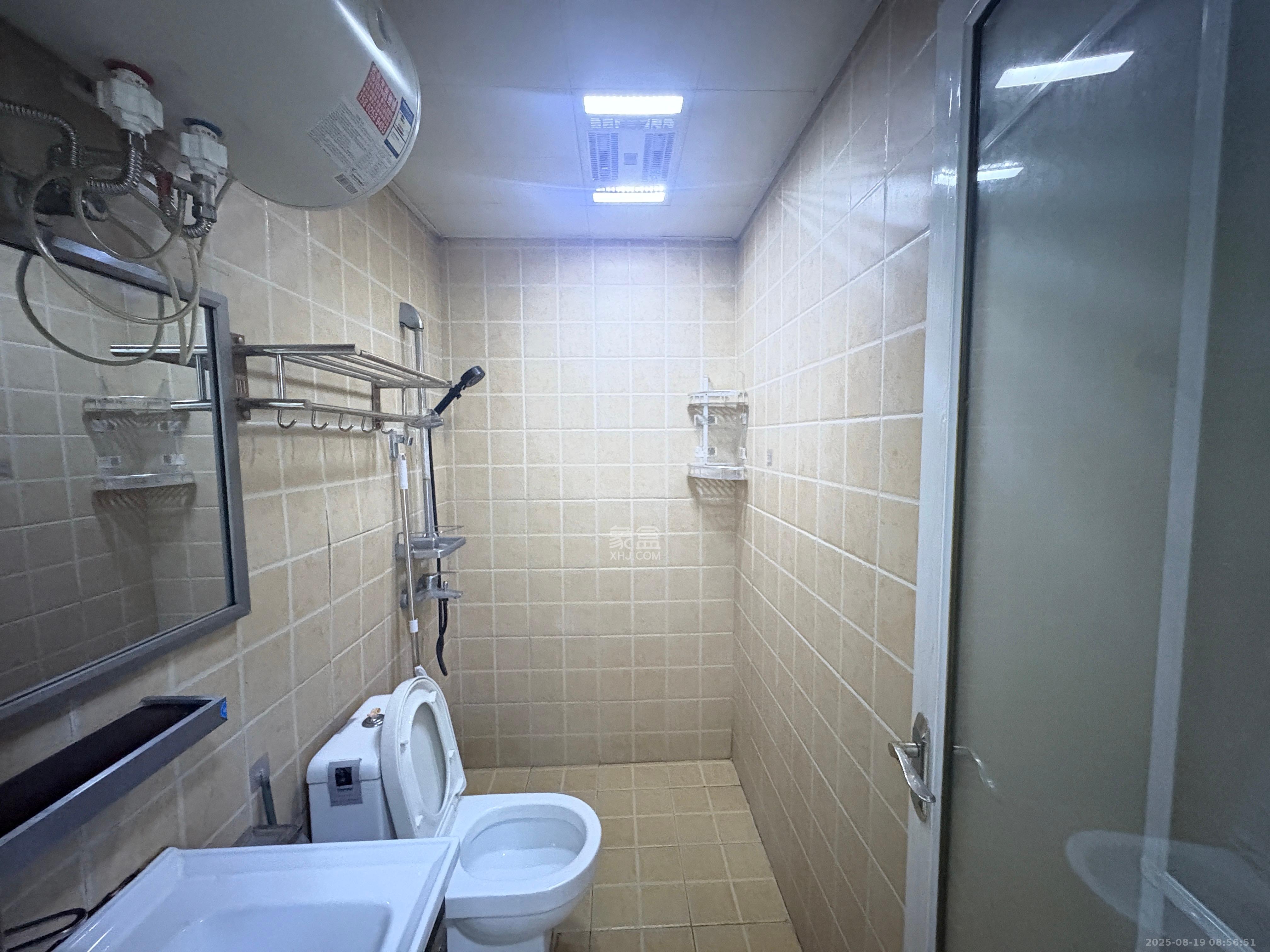 麓谷明珠  1室0厅1卫   1300.00元/月室内图