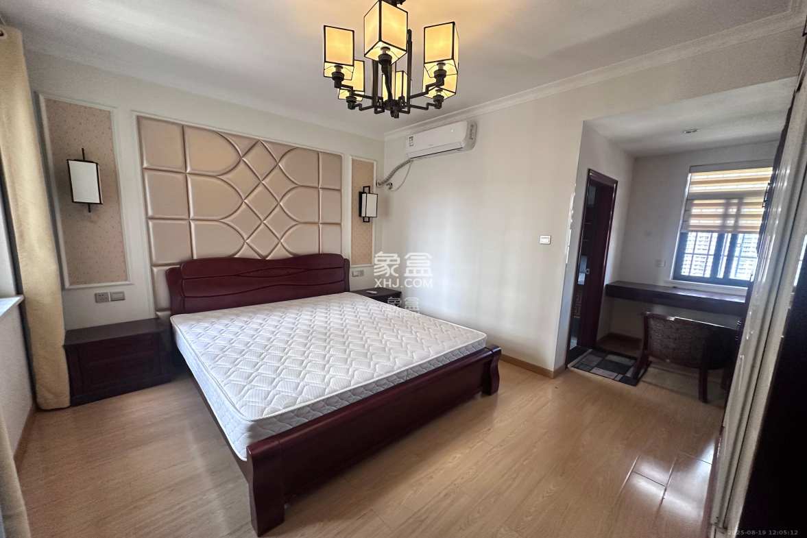 金麓西岸和苑 3室2厅1卫 3100.0元/月 金麓西岸和苑 3室2厅1卫 3100.0元/月室内图