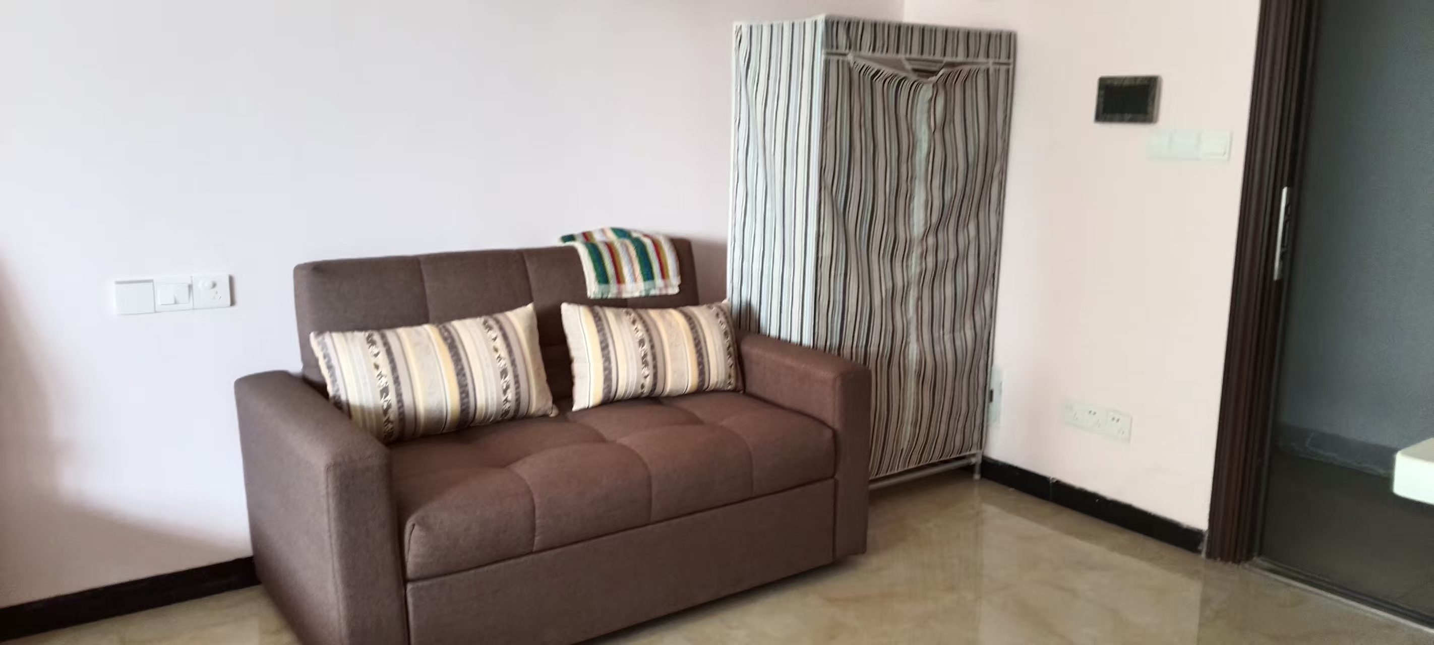 滨江花园 1室1厅1卫 14.8万 滨江花园 1室1厅1卫 14.8万室内图