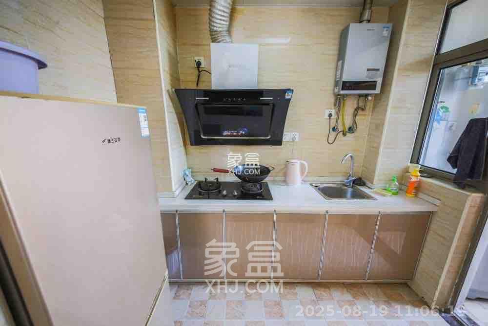 富兴嘉城（富兴汇中央）  2室2厅1卫   2200.00元/月室内图