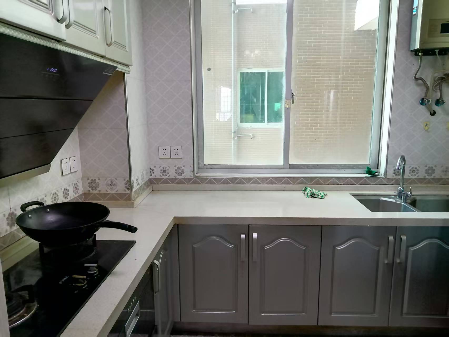 明兴花苑 3室2厅2卫 2400.0元/月 明兴花苑 3室2厅2卫 2400.0元/月室内图