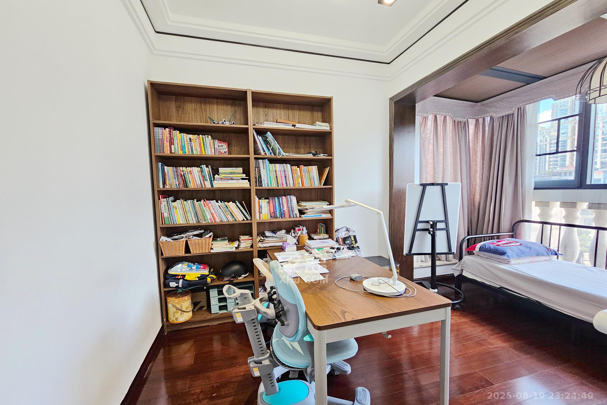 明昇壹城（明昇时代广场）一期  4室2厅2卫    358.0万卧室