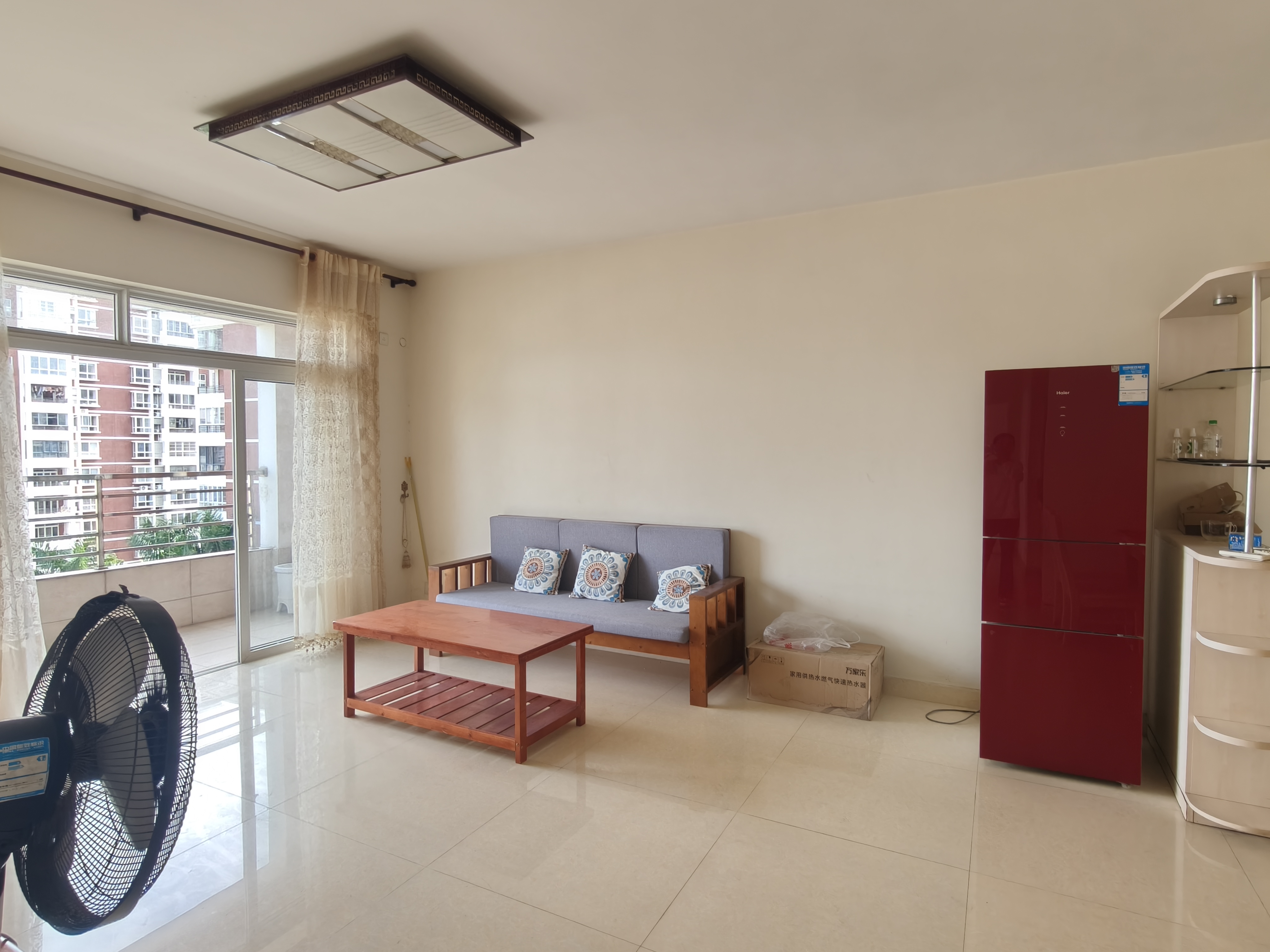 维多利亚花园 3室2厅2卫 2700.0元/月 维多利亚花园 3室2厅2卫 2700.0元/月室内图