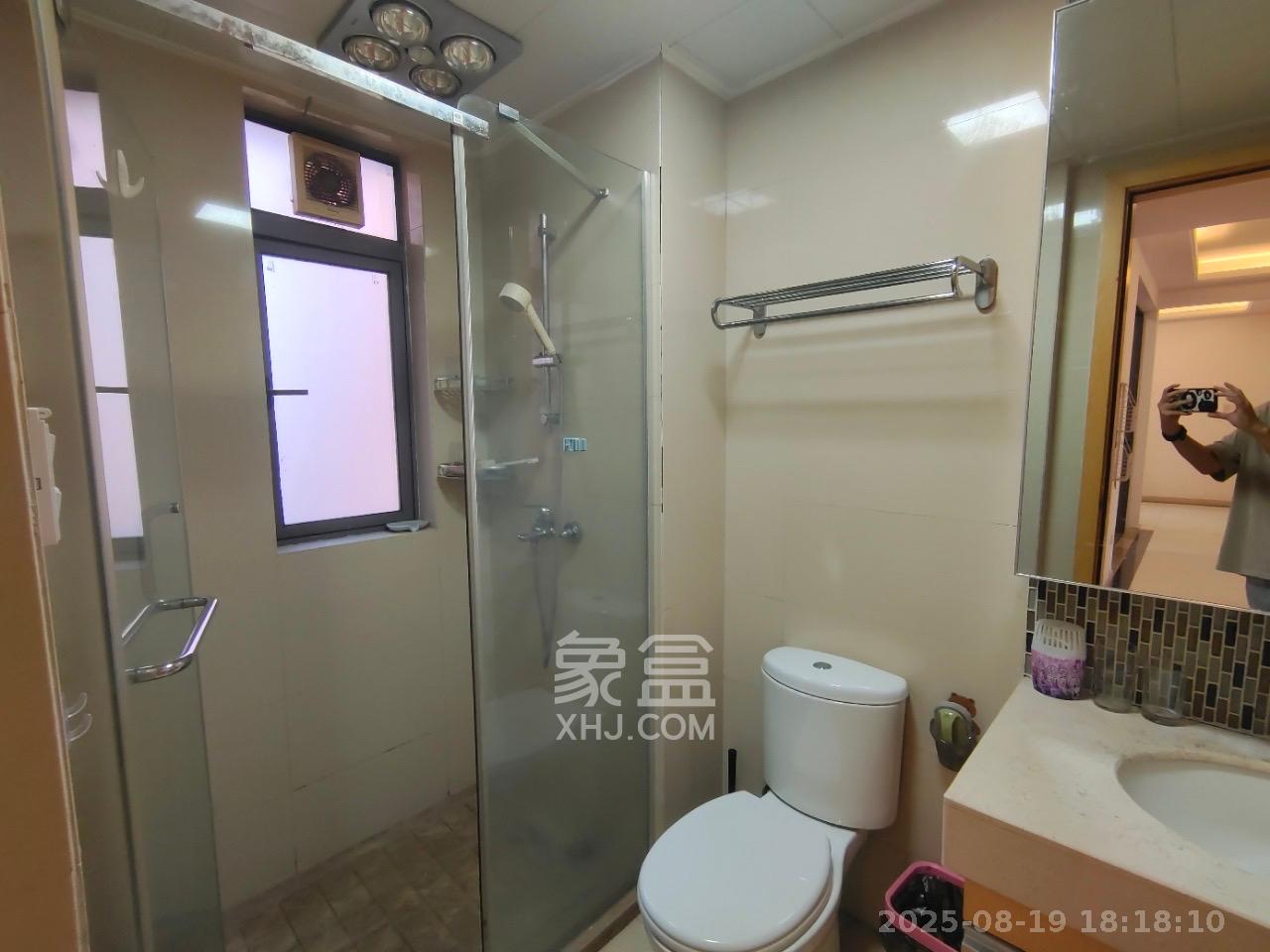 珠江郦城薰衣道  3室2厅1卫   2300.00元/月室内图