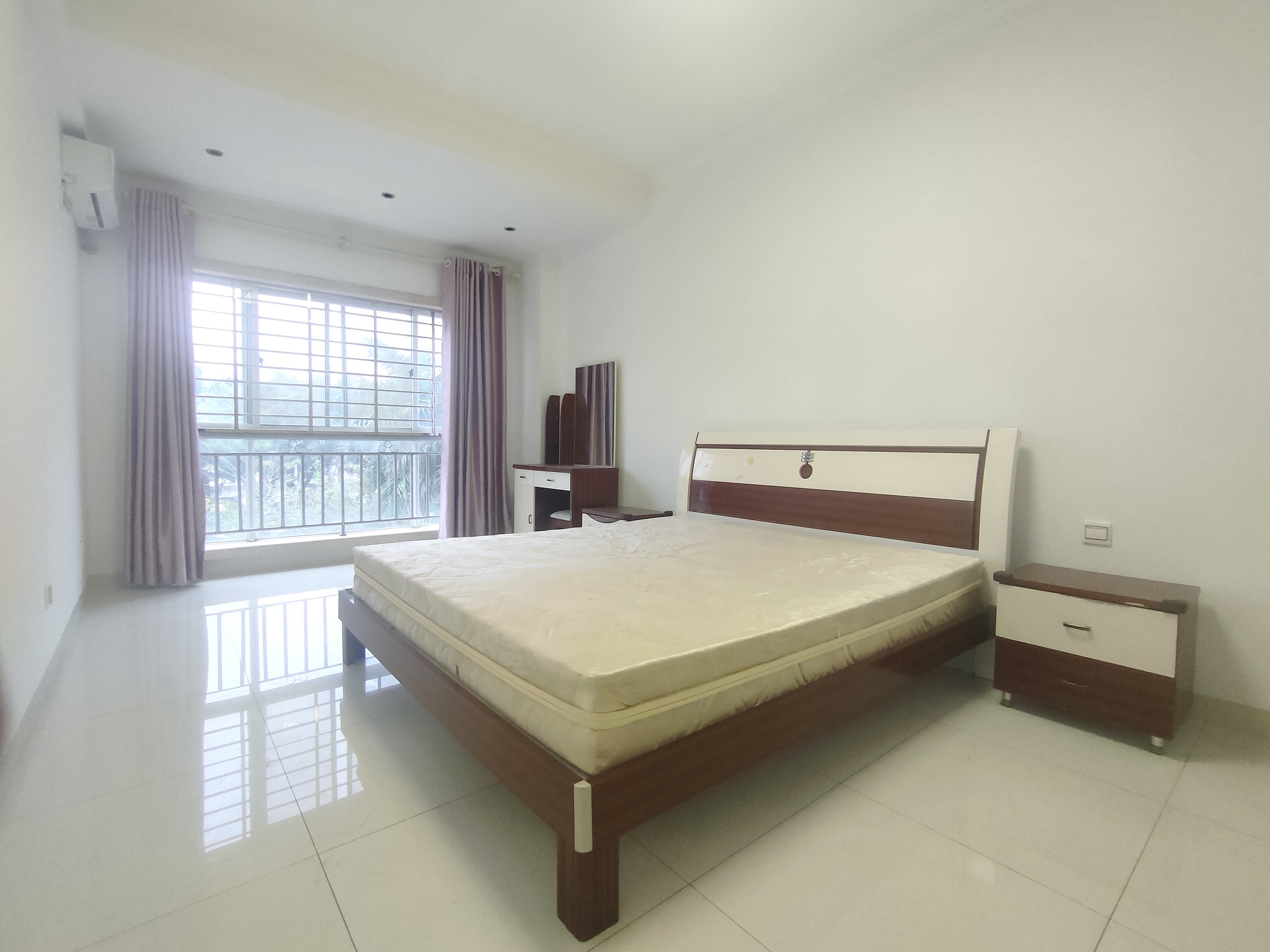 海市盛楼 3室2厅1卫 2600.0元/月 海市盛楼 3室2厅1卫 2600.0元/月室内图