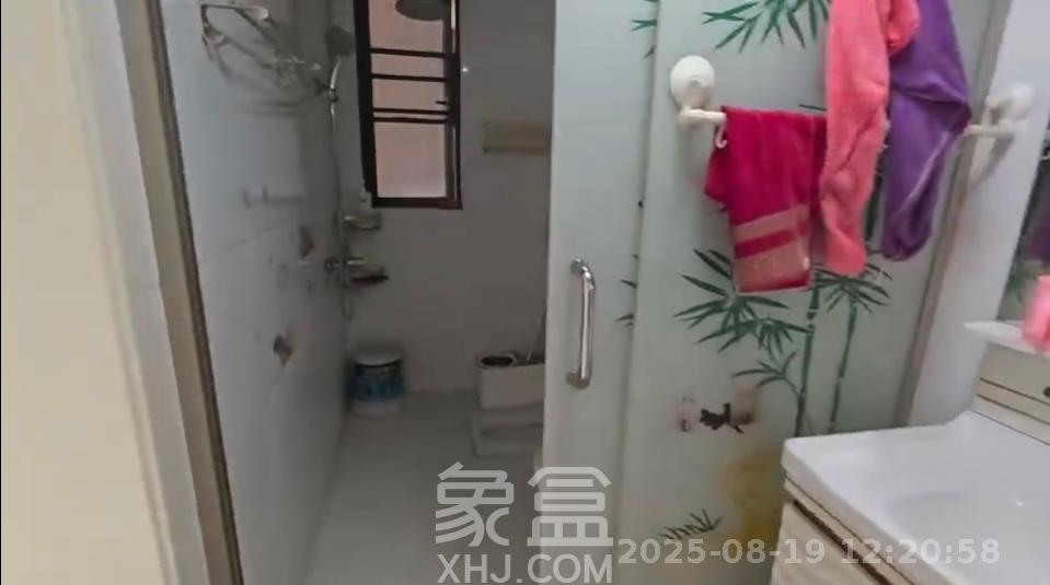 华润五彩城  3室2厅1卫   2200.00元/月室内图
