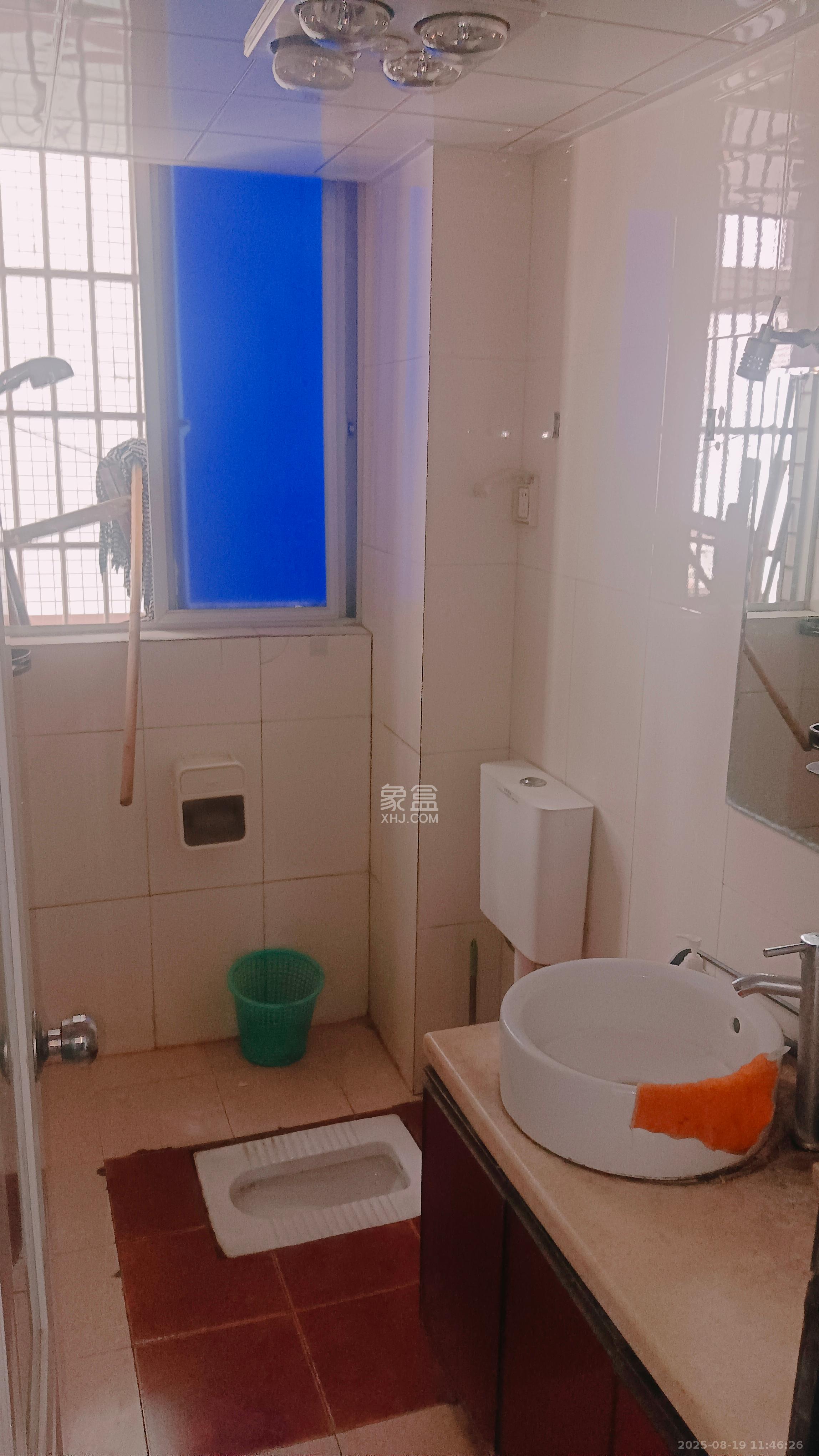 东方新世界 2室2厅1卫 2100.0元/月 东方新世界 2室2厅1卫 2100.0元/月室内图