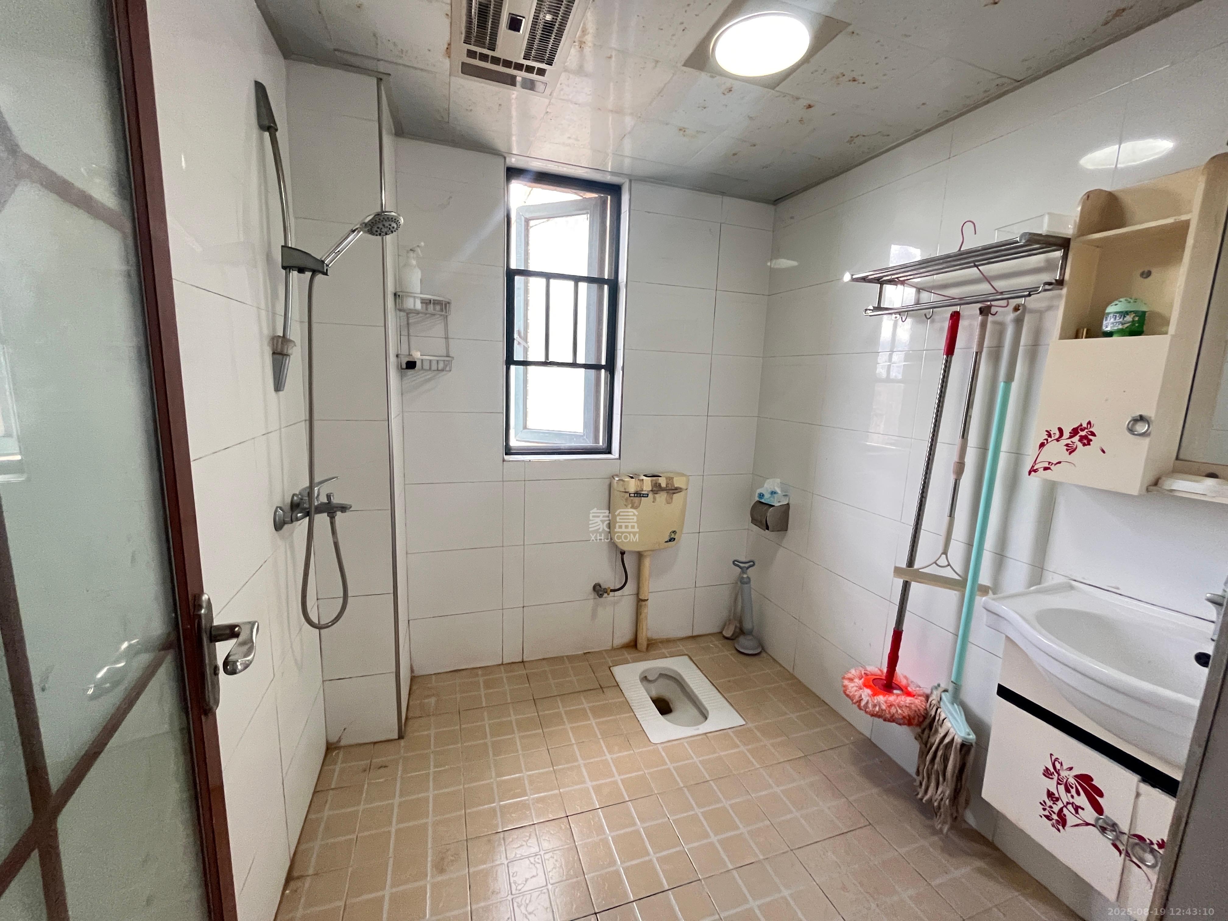 东玺门 2室2厅1卫 2500.0元/月 东玺门 2室2厅1卫 2500.0元/月室内图