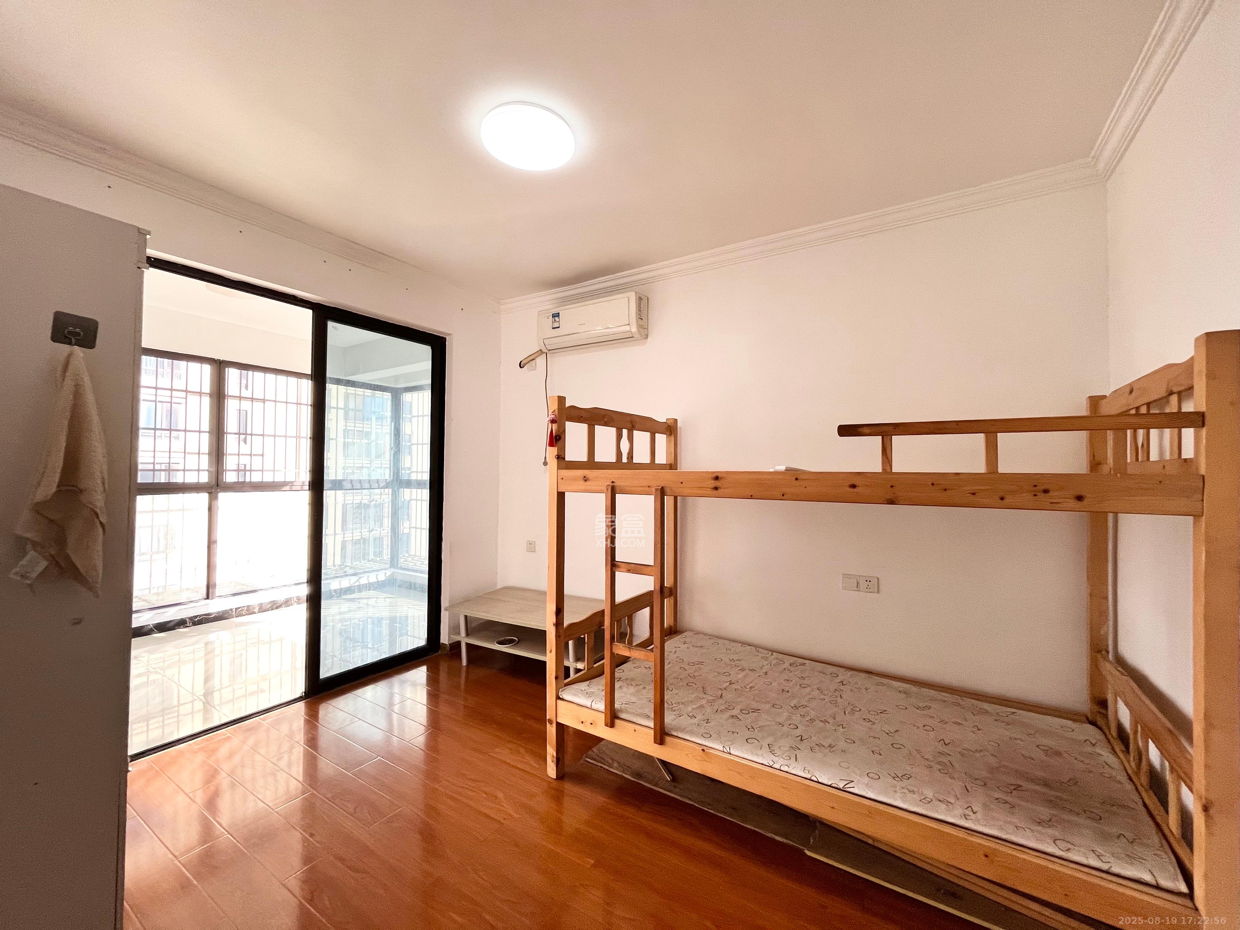 保利麓谷林语E区 4室2厅2卫 2600.0元/月 保利麓谷林语E区 4室2厅2卫 2600.0元/月室内图