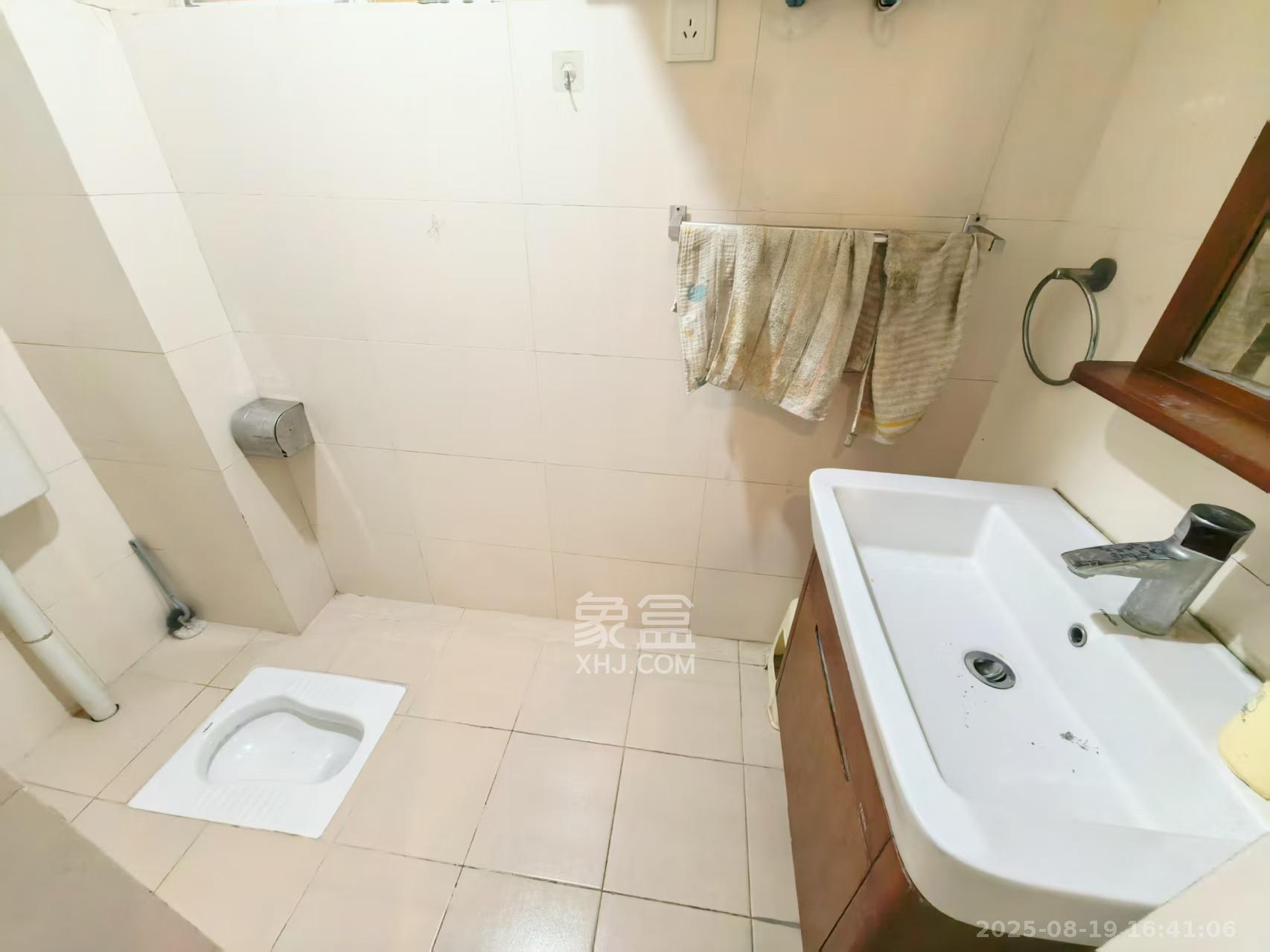 城市山水豪园(山水城市风景) 3室2厅1卫 2500.0元/月 城市山水豪园(山水城市风景) 3室2厅1卫 2500.0元/月室内图