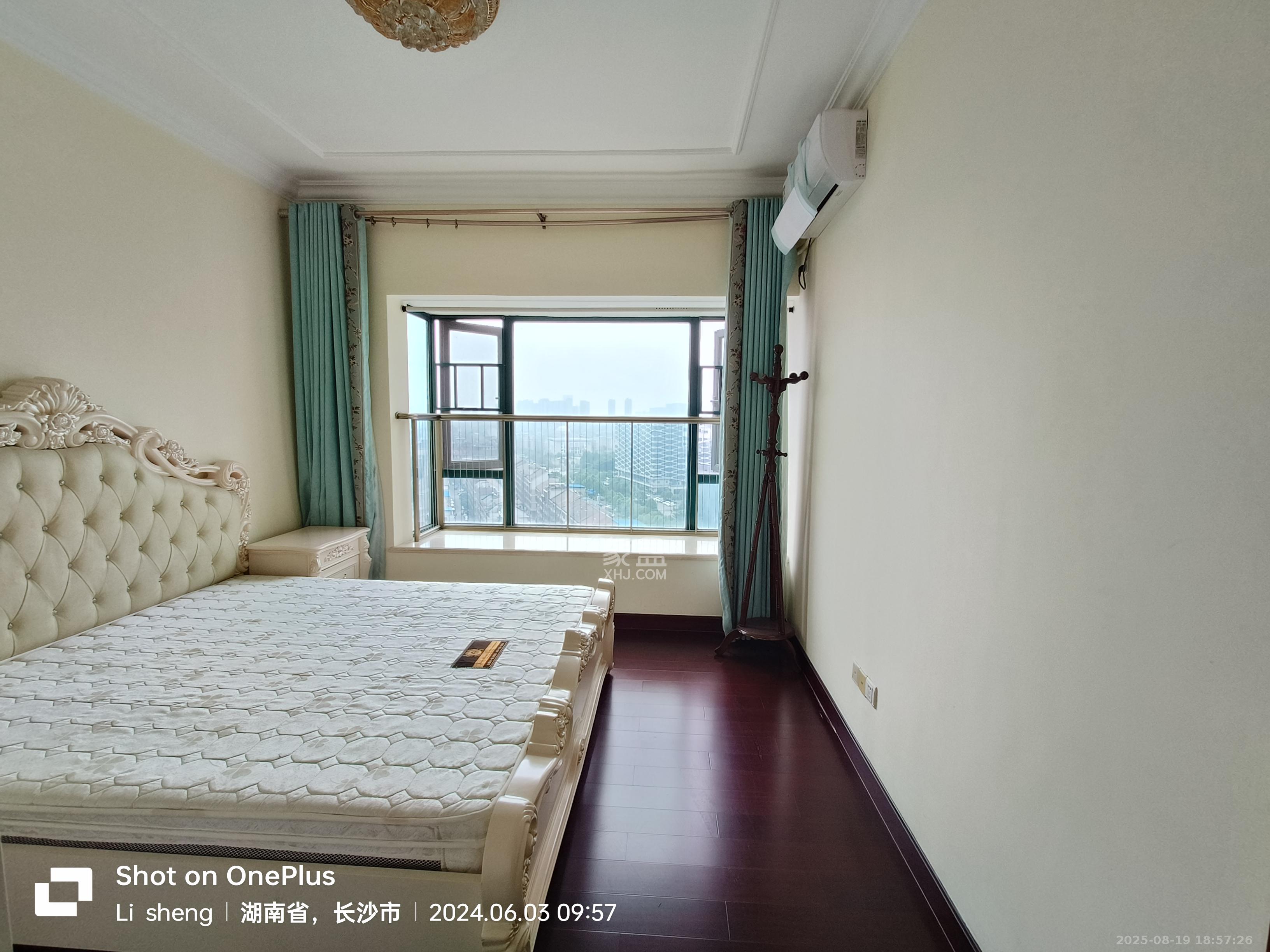 恒大翡翠华庭  1室2厅1卫   2100.00元/月室内图