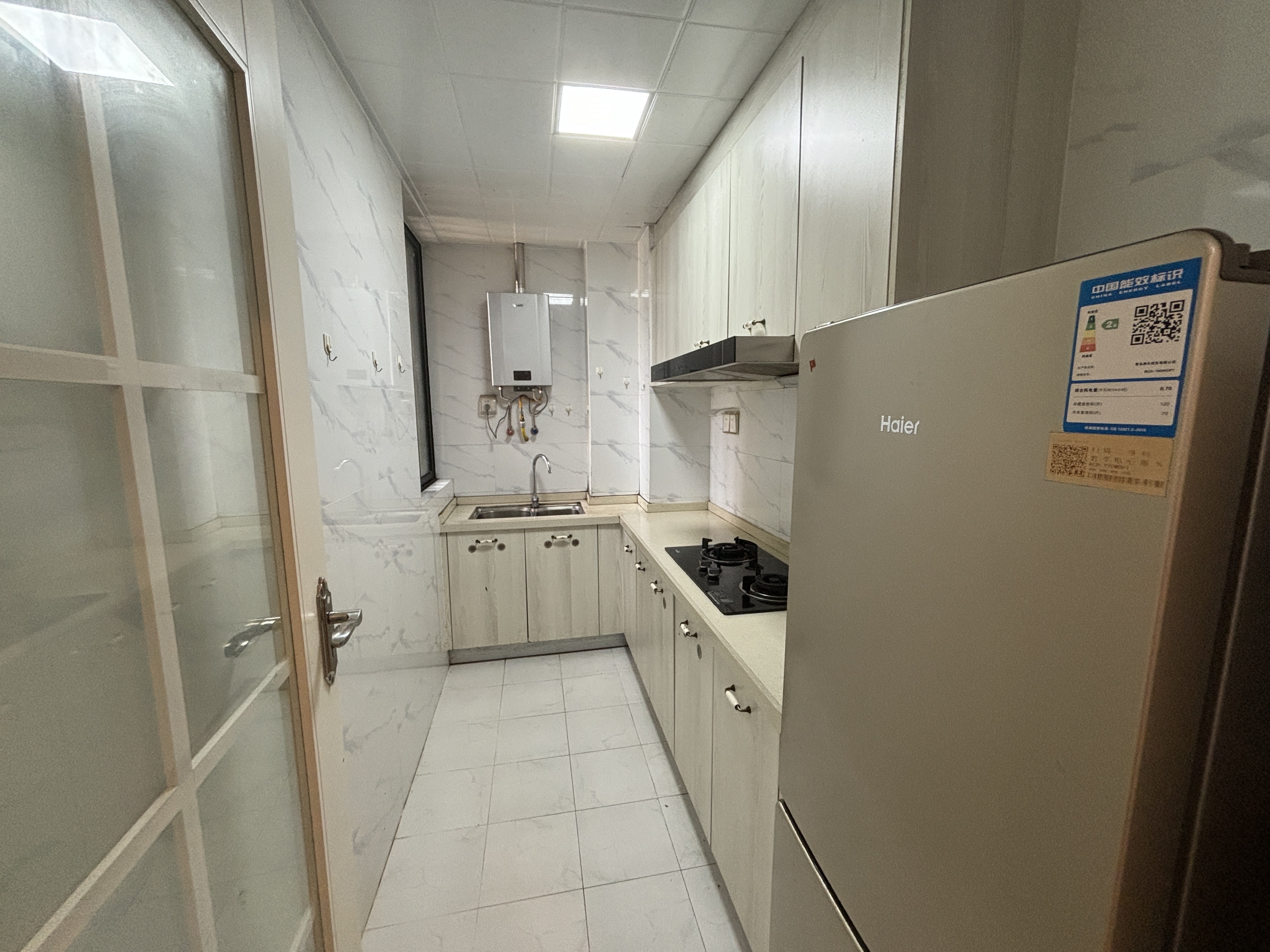 滨江世纪佳城(北区) 2室2厅1卫 2400.0元/月 滨江世纪佳城(北区) 2室2厅1卫 2400.0元/月室内图