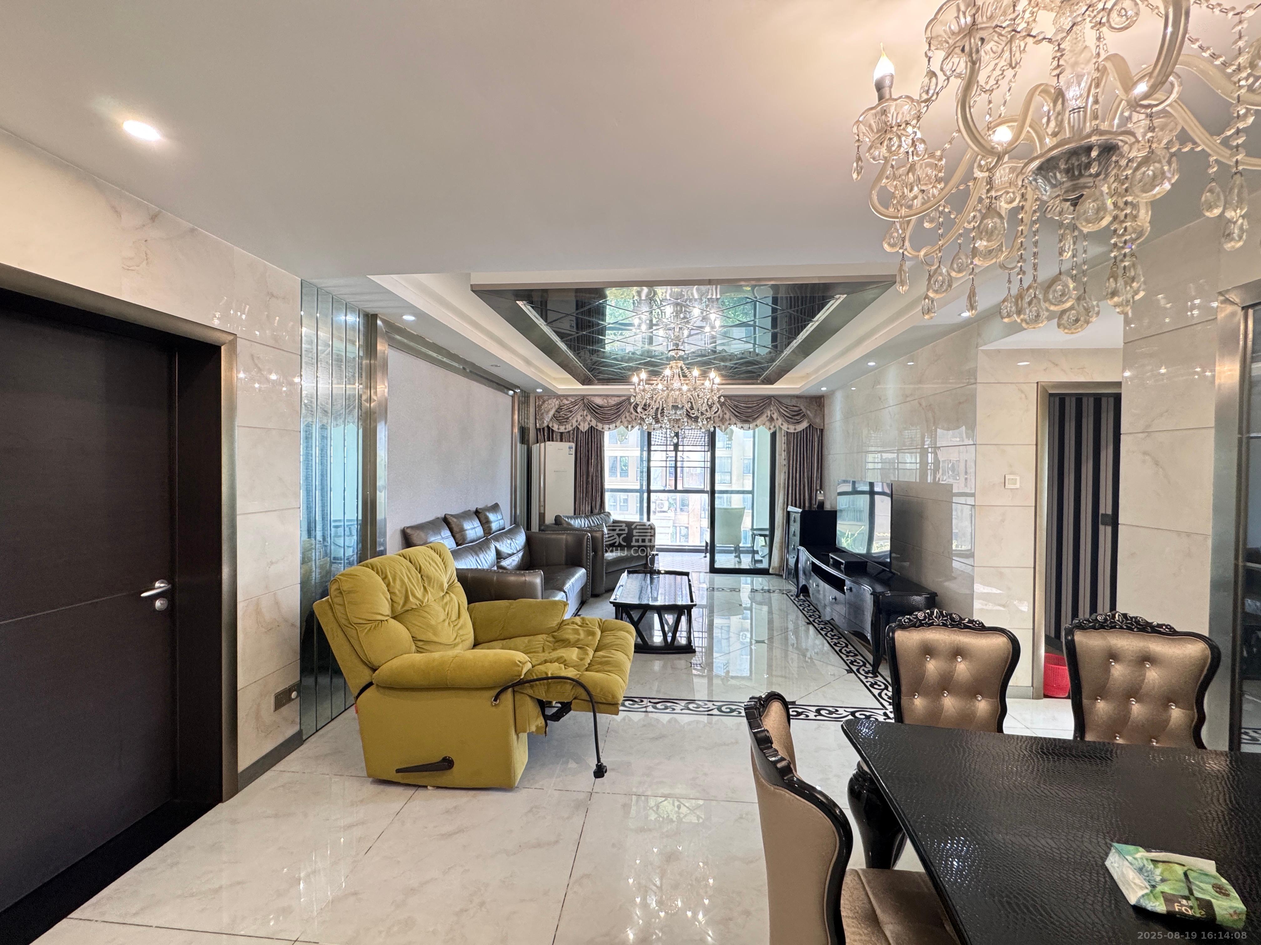 鑫远尚玺苑 3室2厅2卫 4500.0元/月 鑫远尚玺苑 3室2厅2卫 4500.0元/月室内图