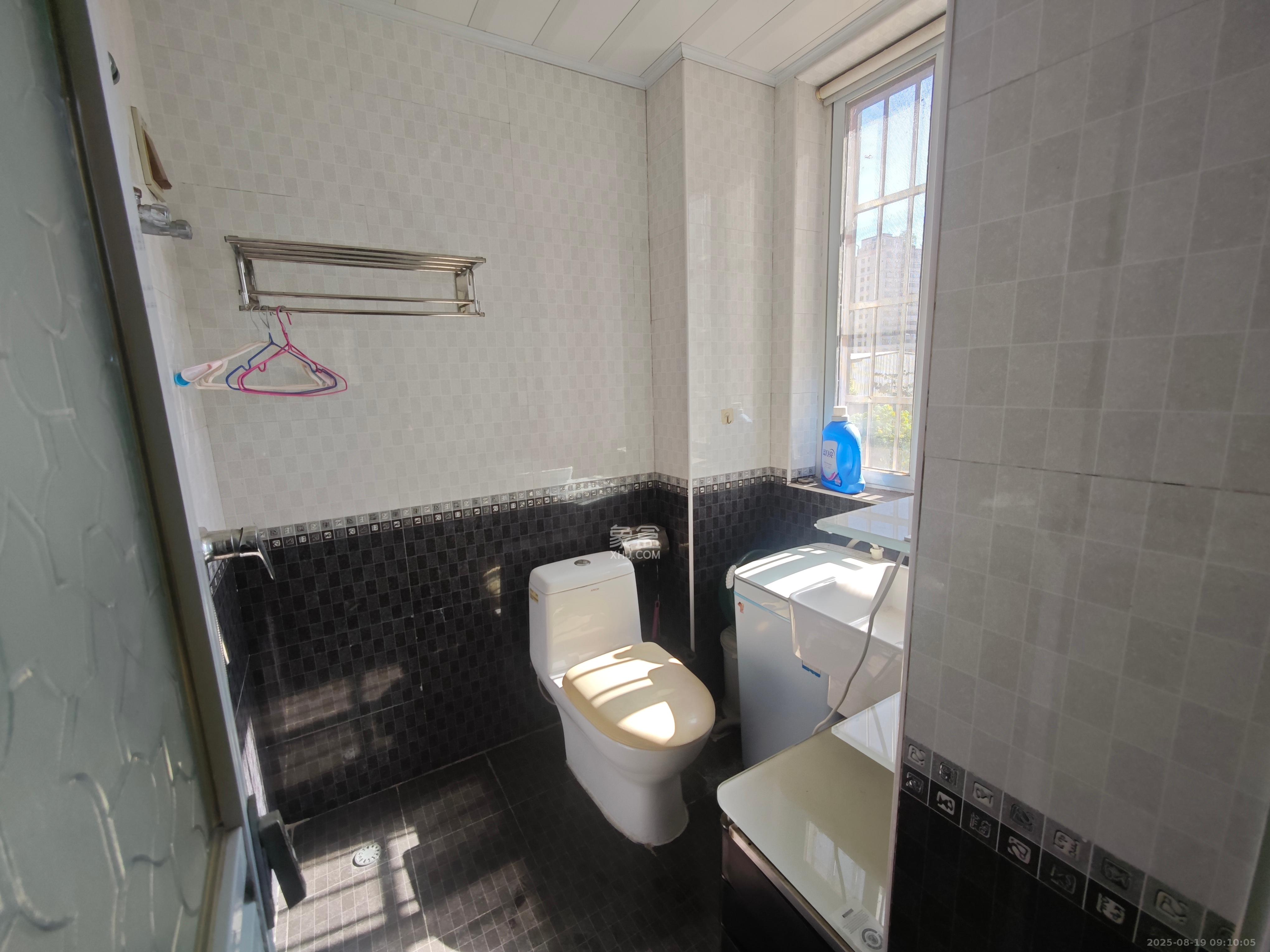 都江新城（都江新苑）  3室2厅2卫    3500.0元/月室内图