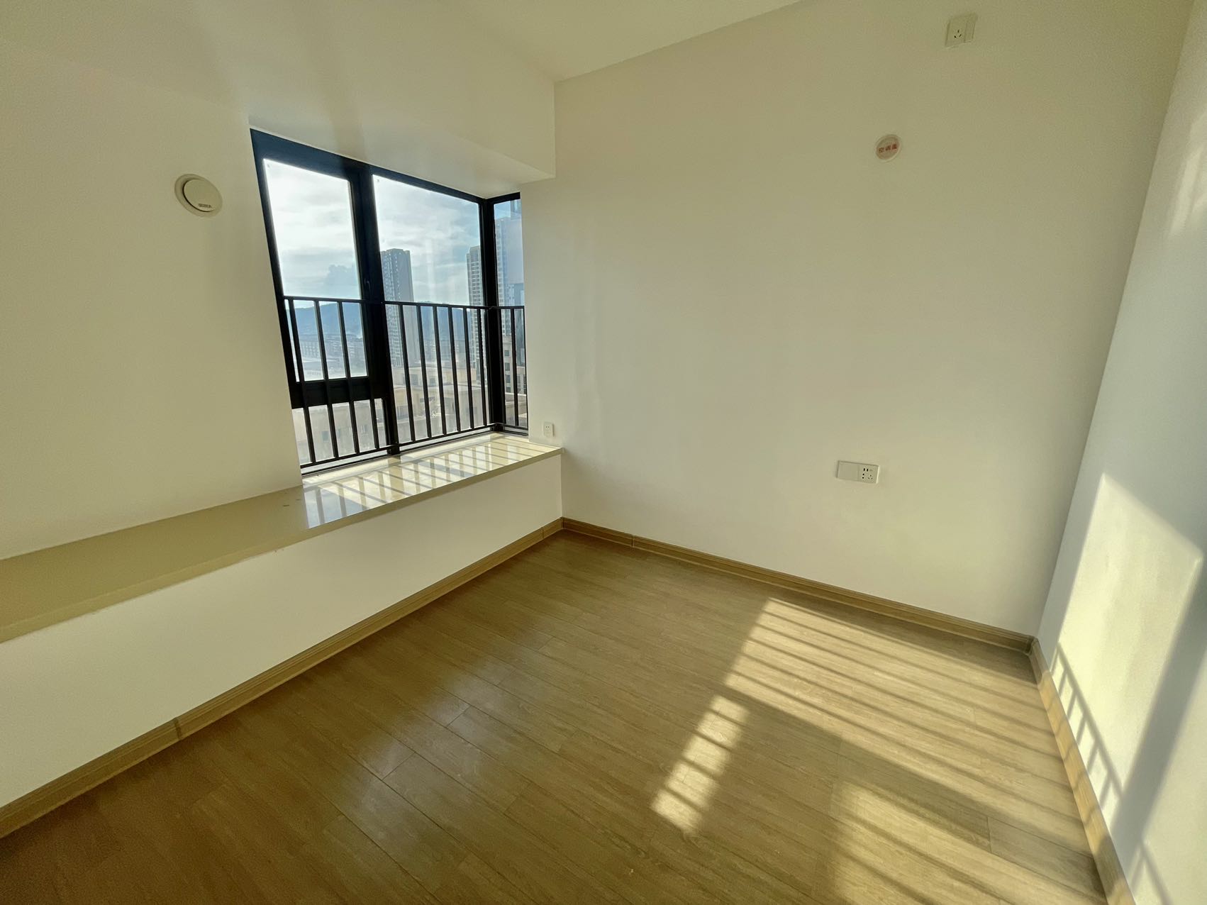 蓝溪谷 3室2厅2卫 58.0万 蓝溪谷 3室2厅2卫 58.0万室内图