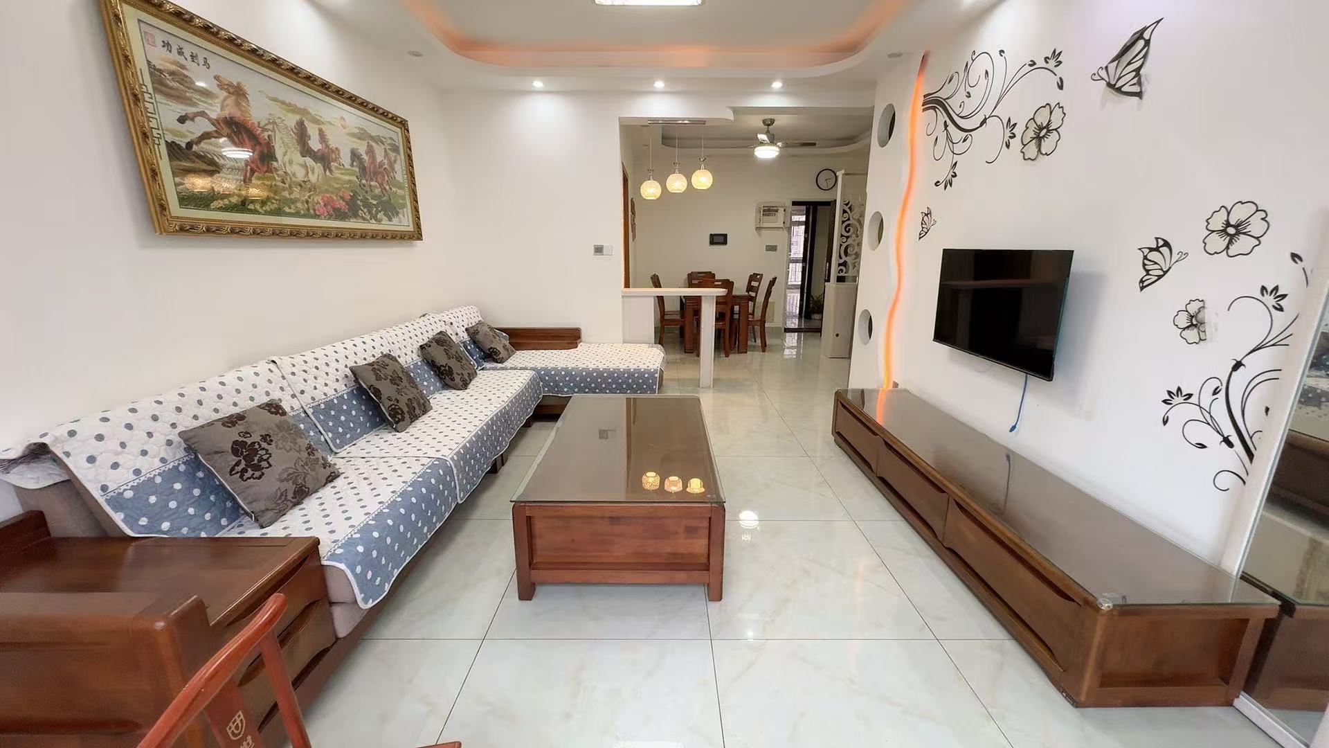 庐山春天早安华晨  2室2厅2卫    49.5万 庐山春天早安华晨  2室2厅2卫    49.5万