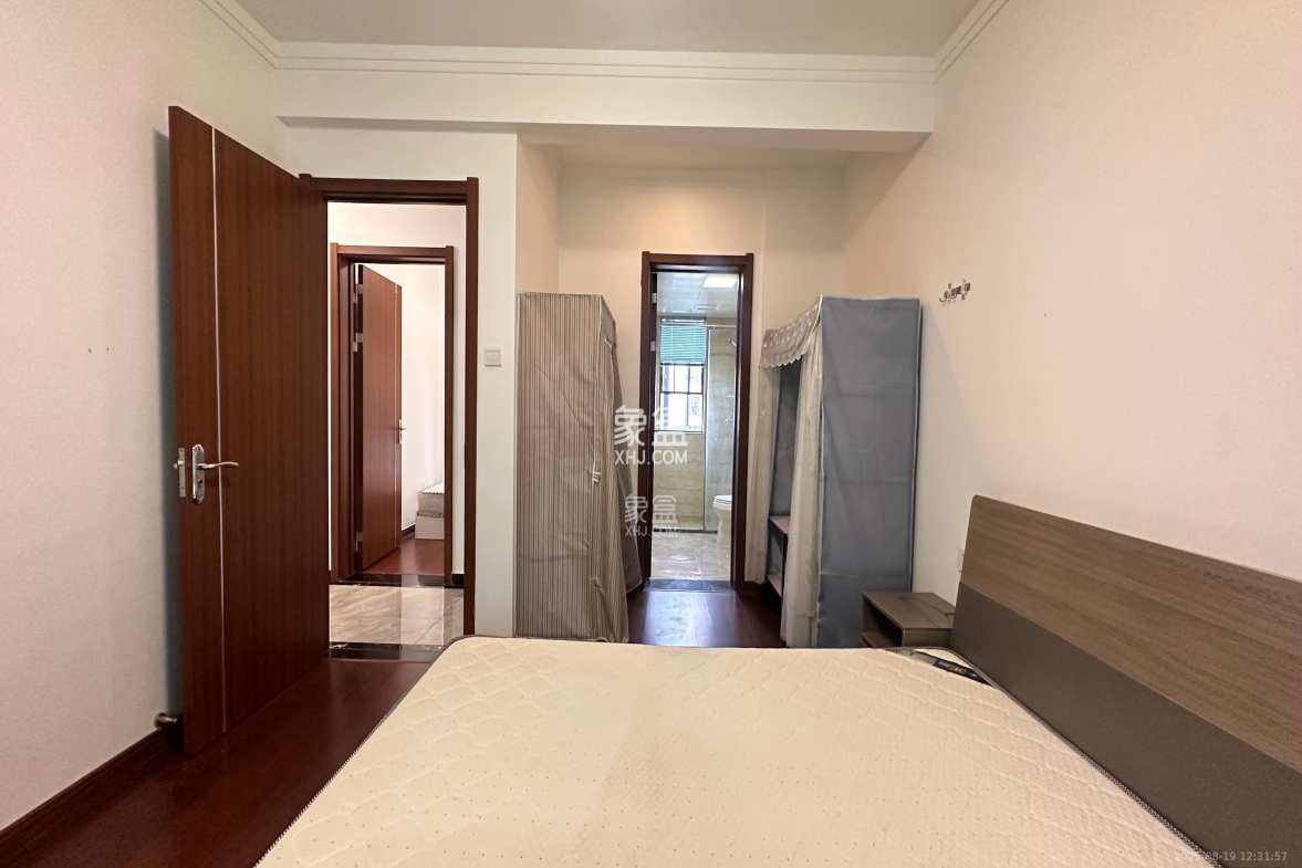 万润滨江天著 4室2厅2卫 2600.0元/月 万润滨江天著 4室2厅2卫 2600.0元/月室内图