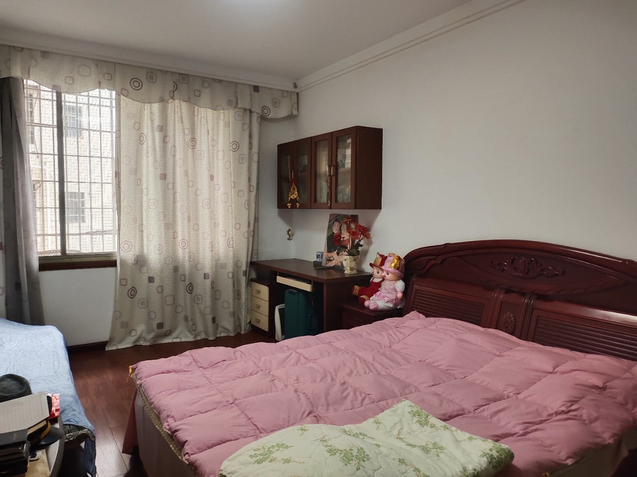 娄建生活小区  3室2厅2卫    49.8万 娄建生活小区  3室2厅2卫    49.8万卧室