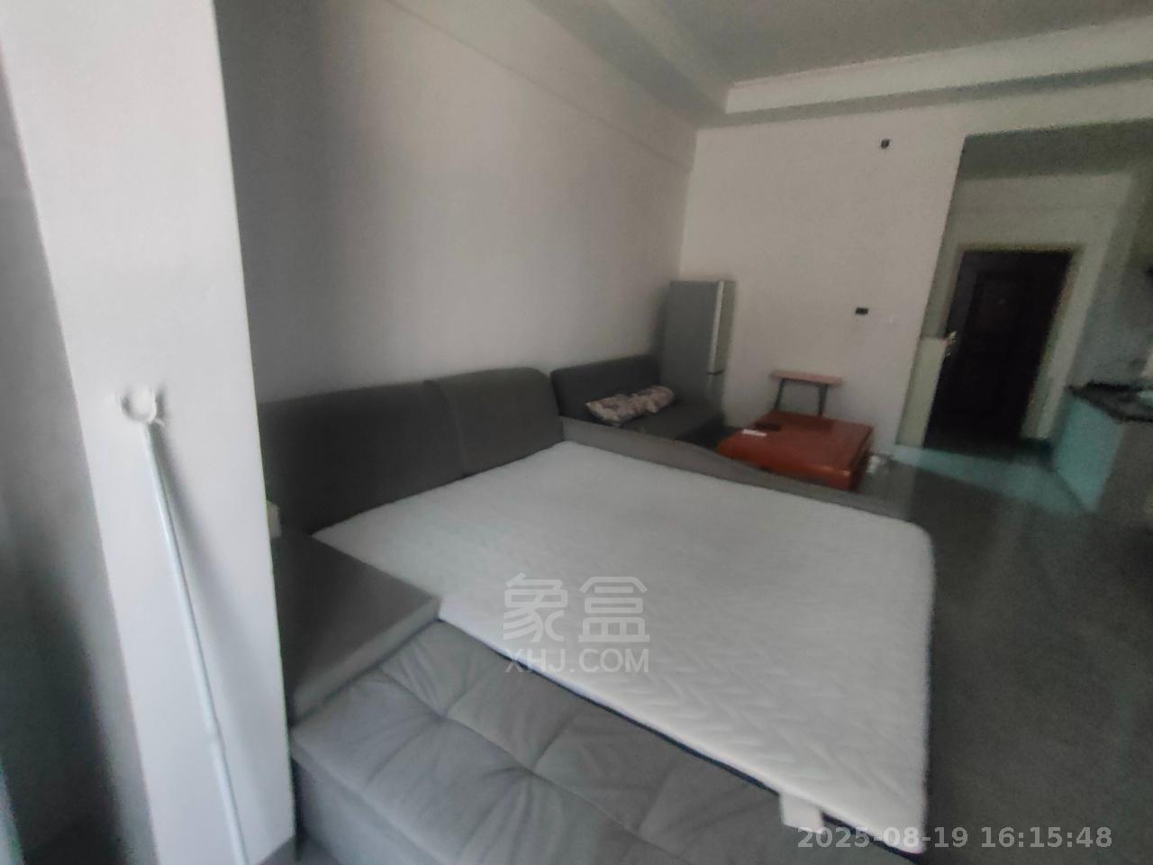 中泰财富湘江 1室1厅1卫 1100.0元/月 中泰财富湘江 1室1厅1卫 1100.0元/月室内图