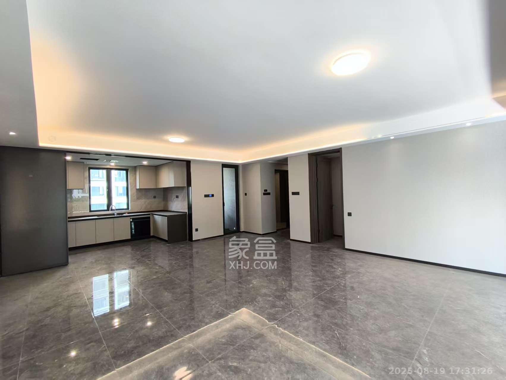 龙湖天璞  4室2厅3卫    4800.0元/月室内图