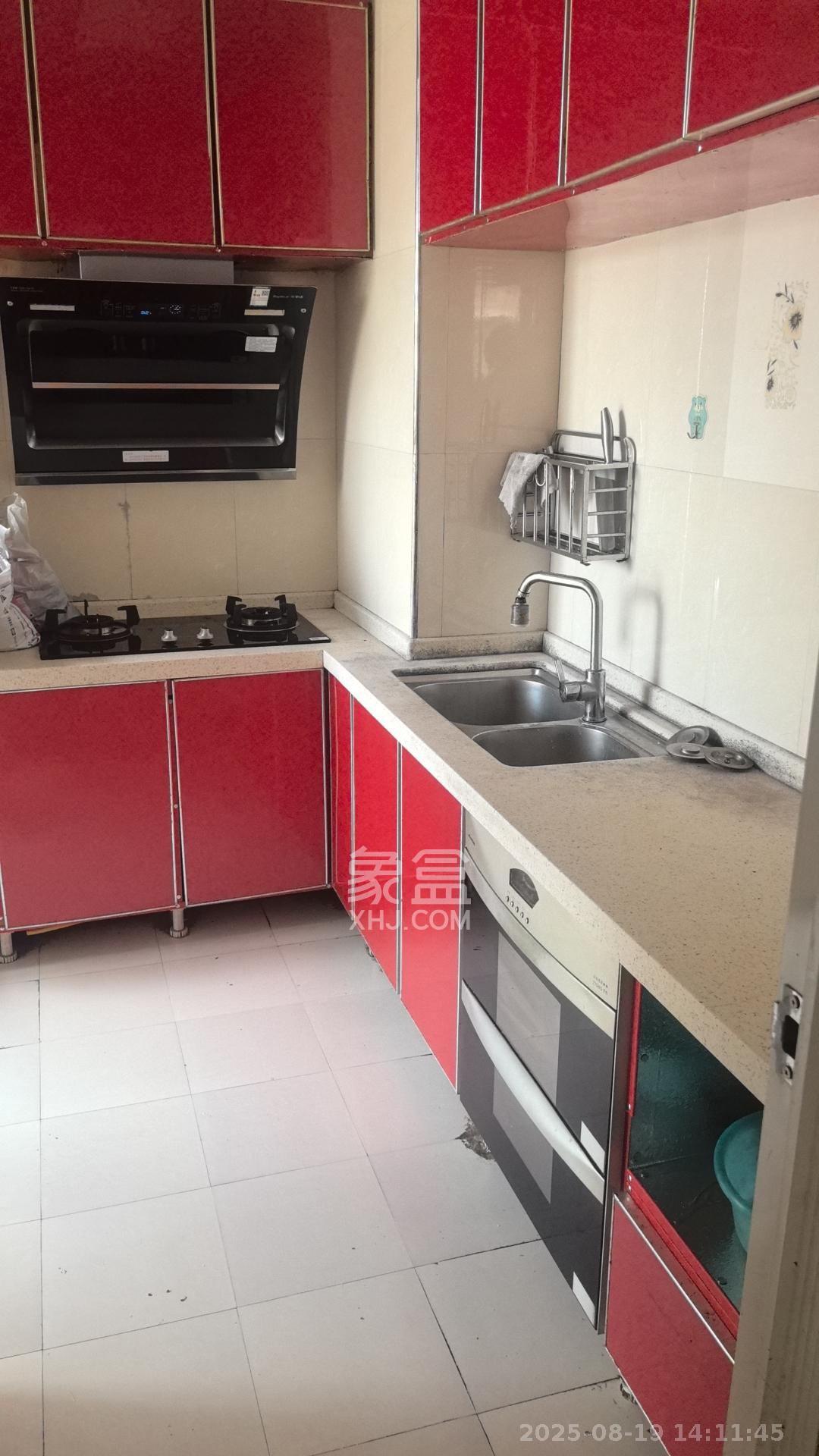 童话里 3室2厅1卫 1900.0元/月 童话里 3室2厅1卫 1900.0元/月室内图