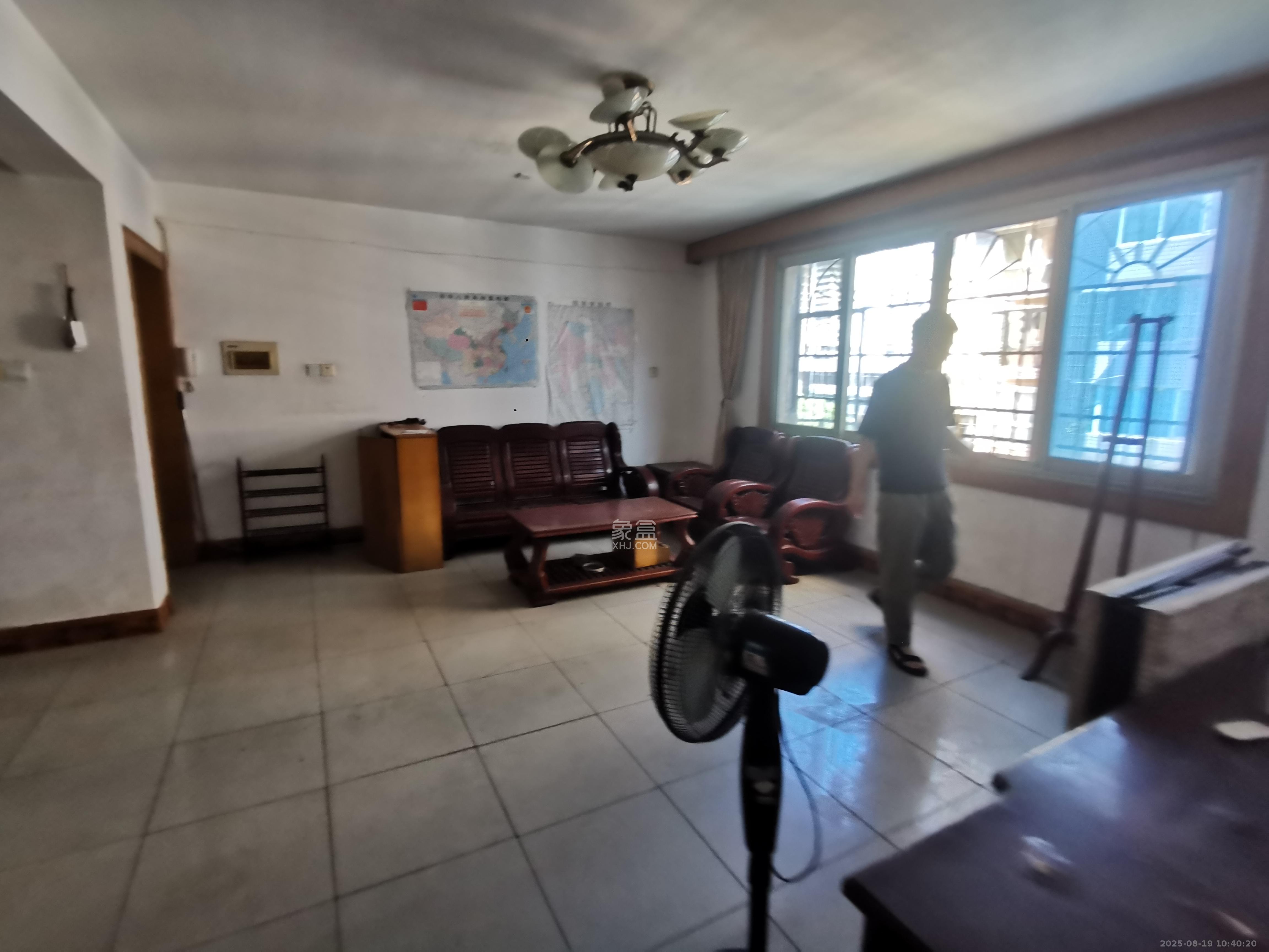 海利宿舍 2室1厅1卫 1280.0元/月 海利宿舍 2室1厅1卫 1280.0元/月室内图