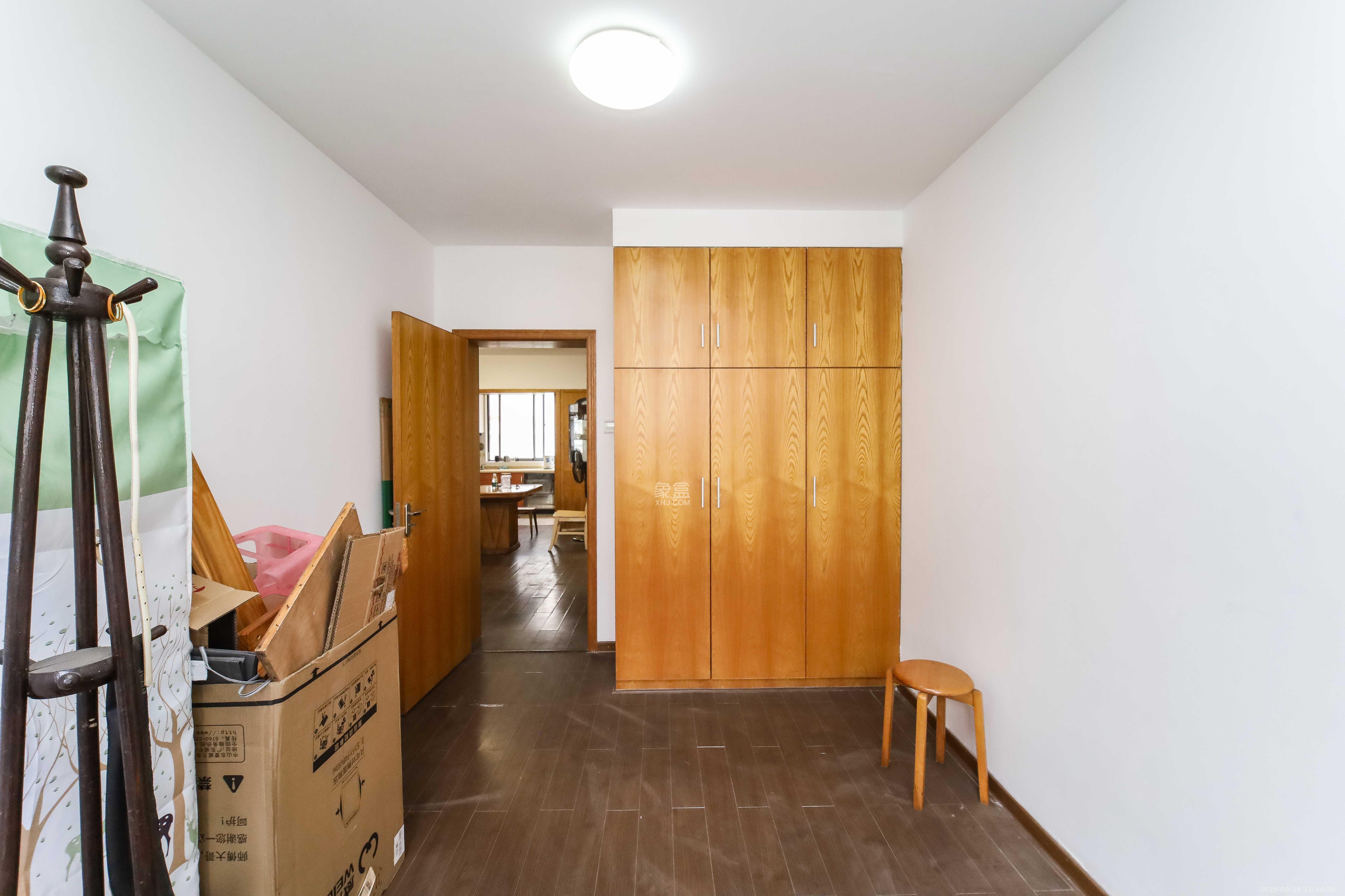 芙蓉苑  3室2厅1卫    81.6万卧室