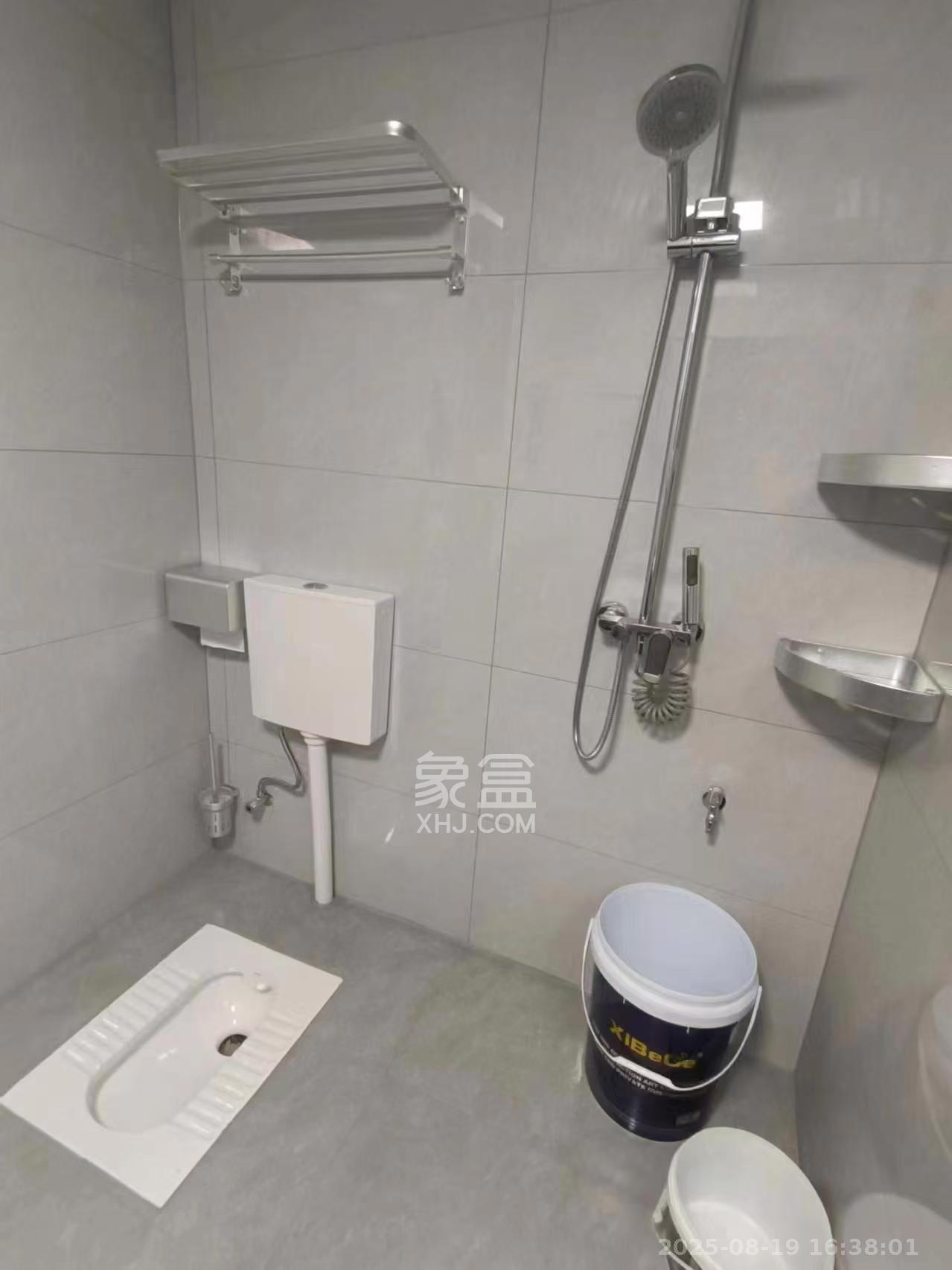 中建悦和城  1室1厅1卫    1300.0元/月室内图