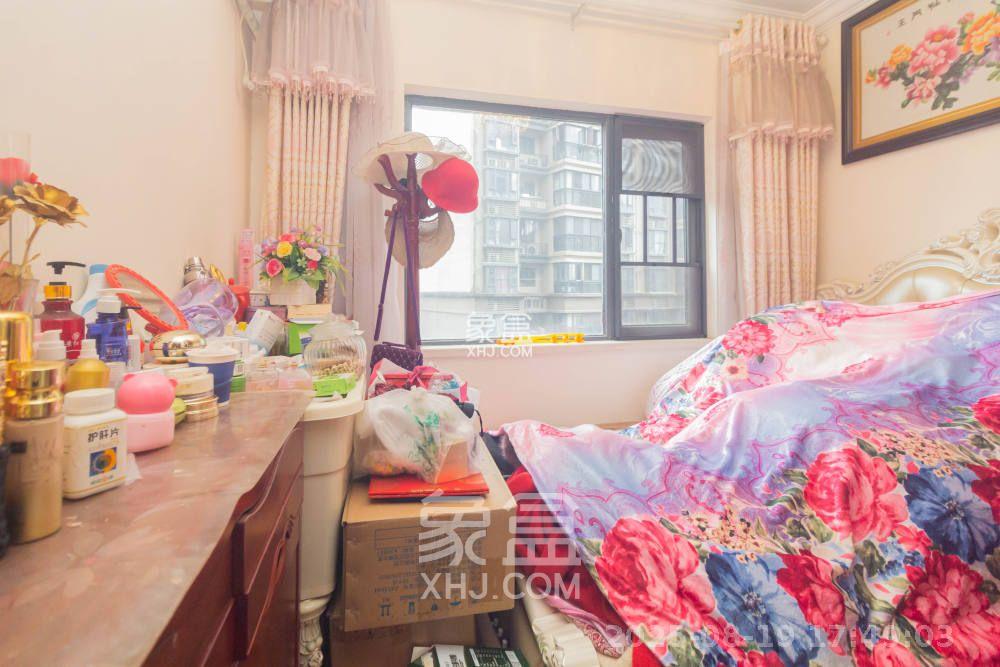 恒大江湾 3室2厅2卫 2600.0元/月 恒大江湾 3室2厅2卫 2600.0元/月室内图