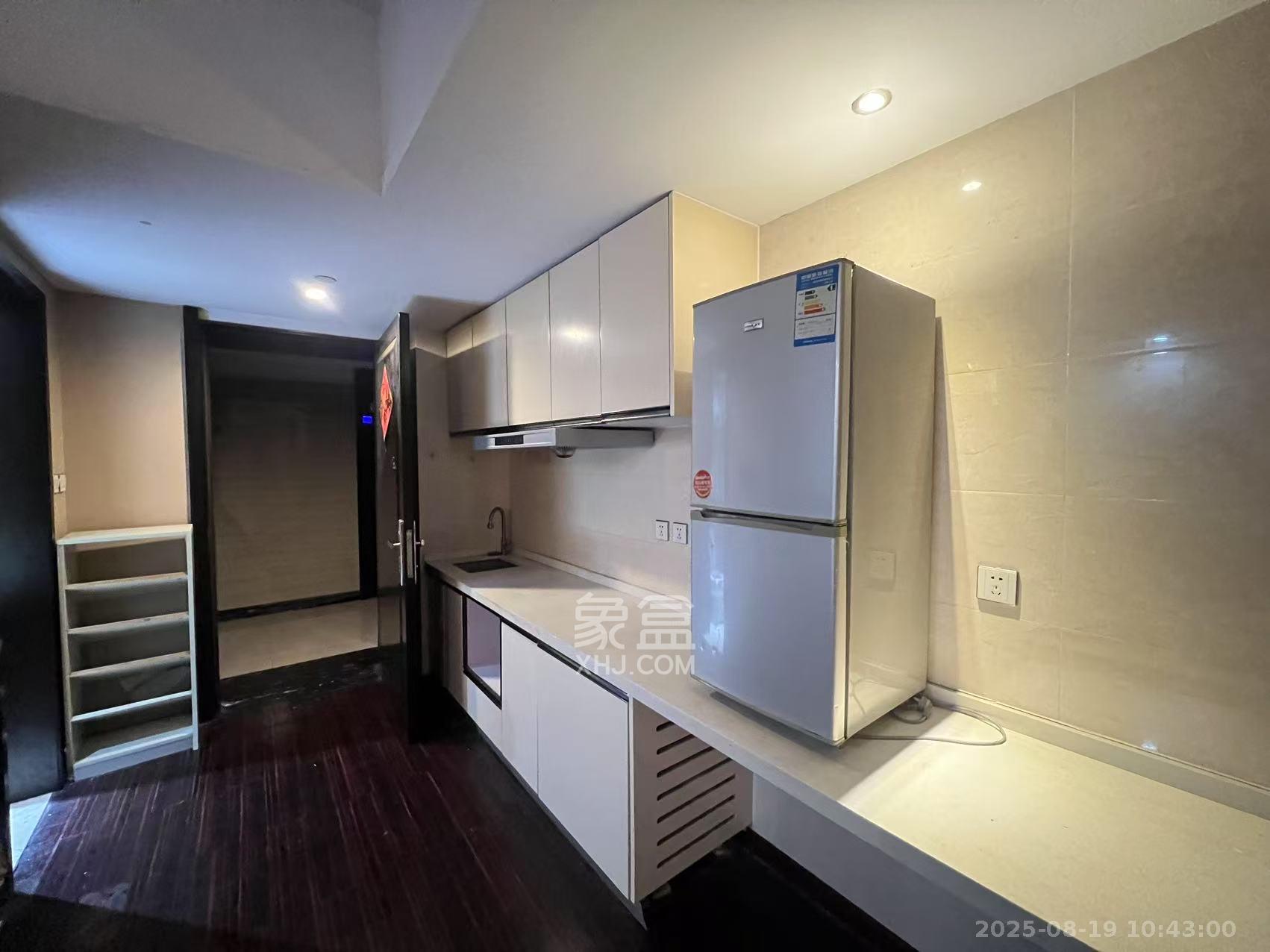 德思勤城市广场（宝格丽公寓）  1室1厅1卫    1600.0元/月室内图