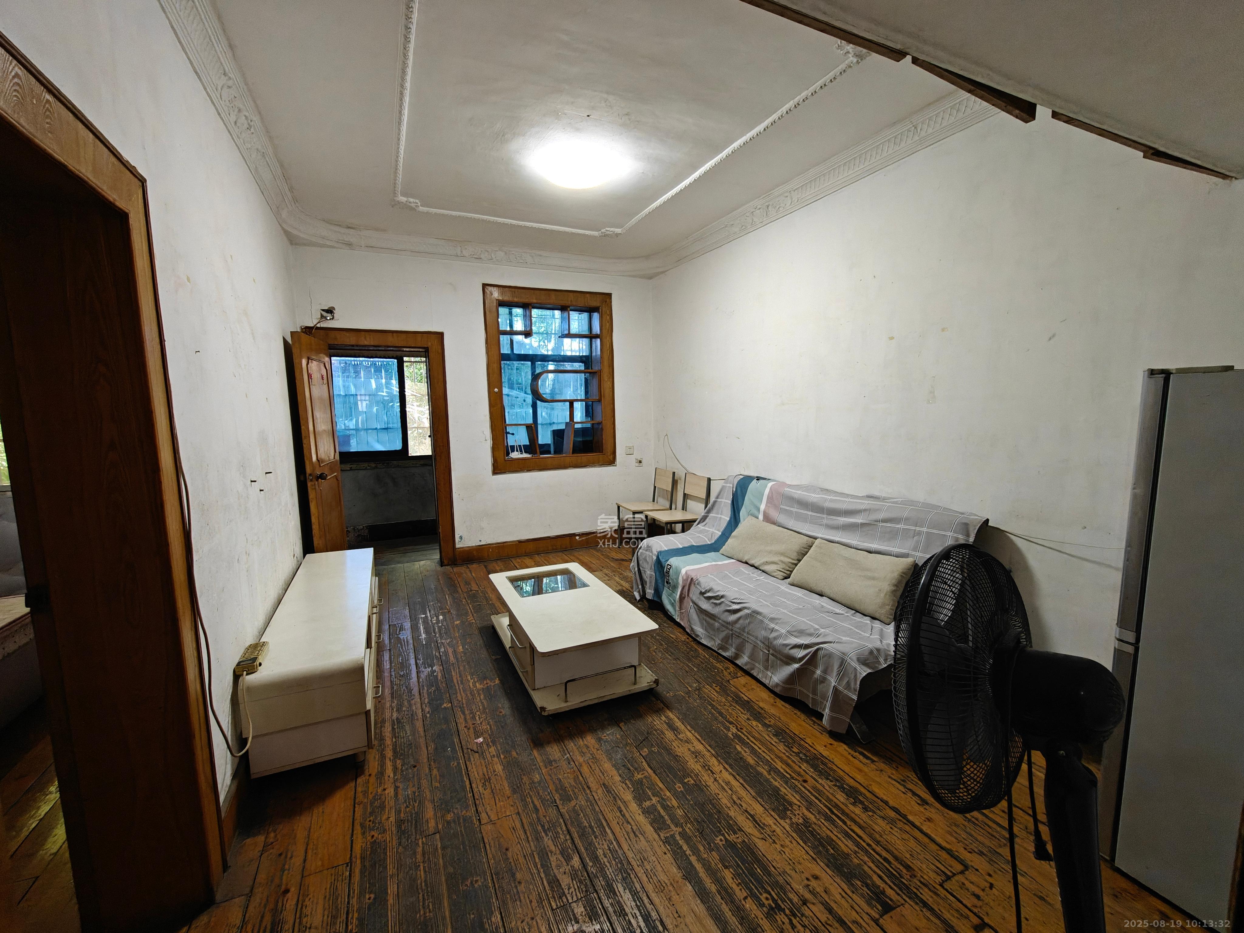 二机小区 2室1厅1卫 700.0元/月 二机小区 2室1厅1卫 700.0元/月室内图