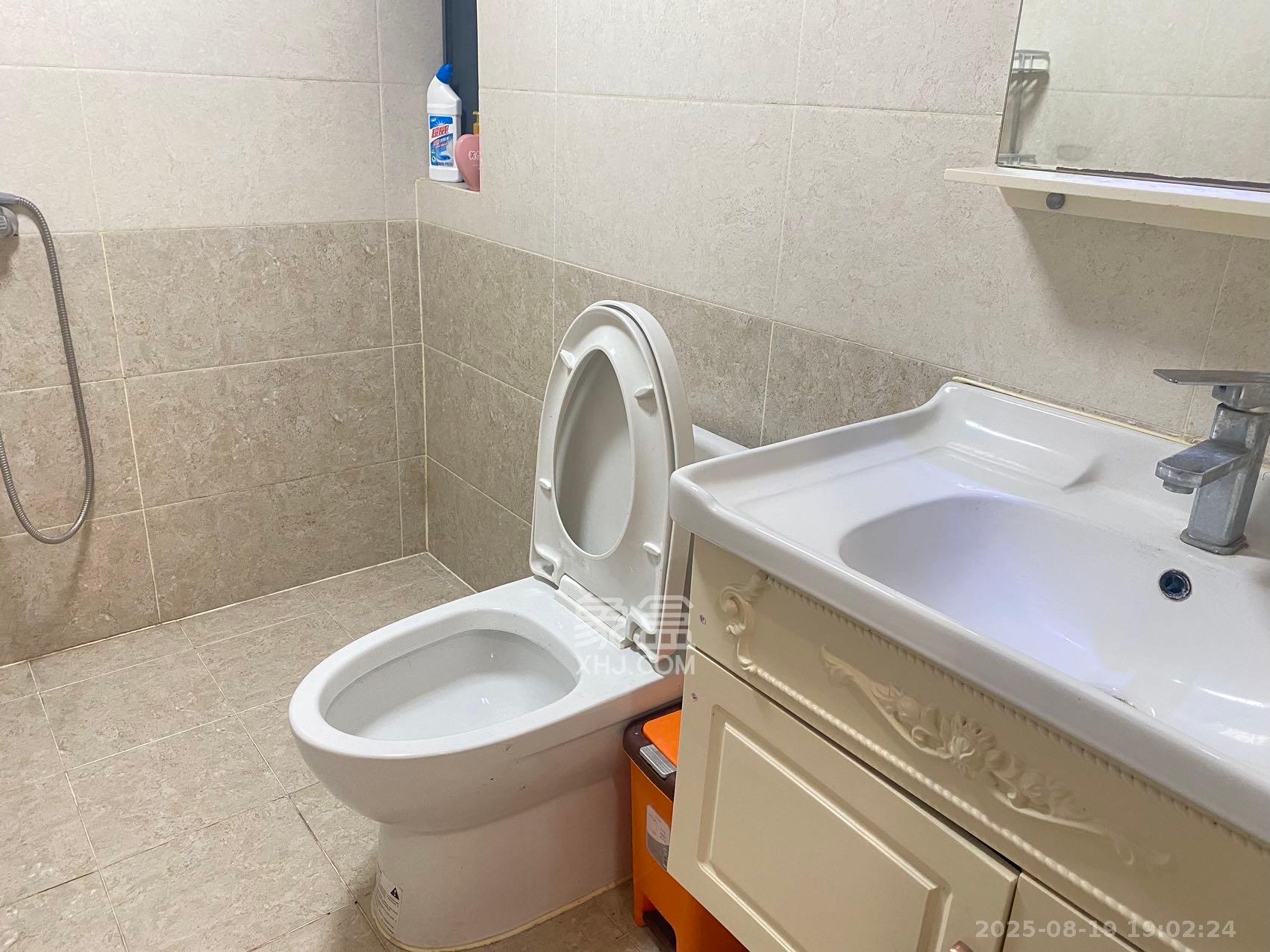 荣泰广场 1室0厅0卫 3000.0元/月 荣泰广场 1室0厅0卫 3000.0元/月室内图