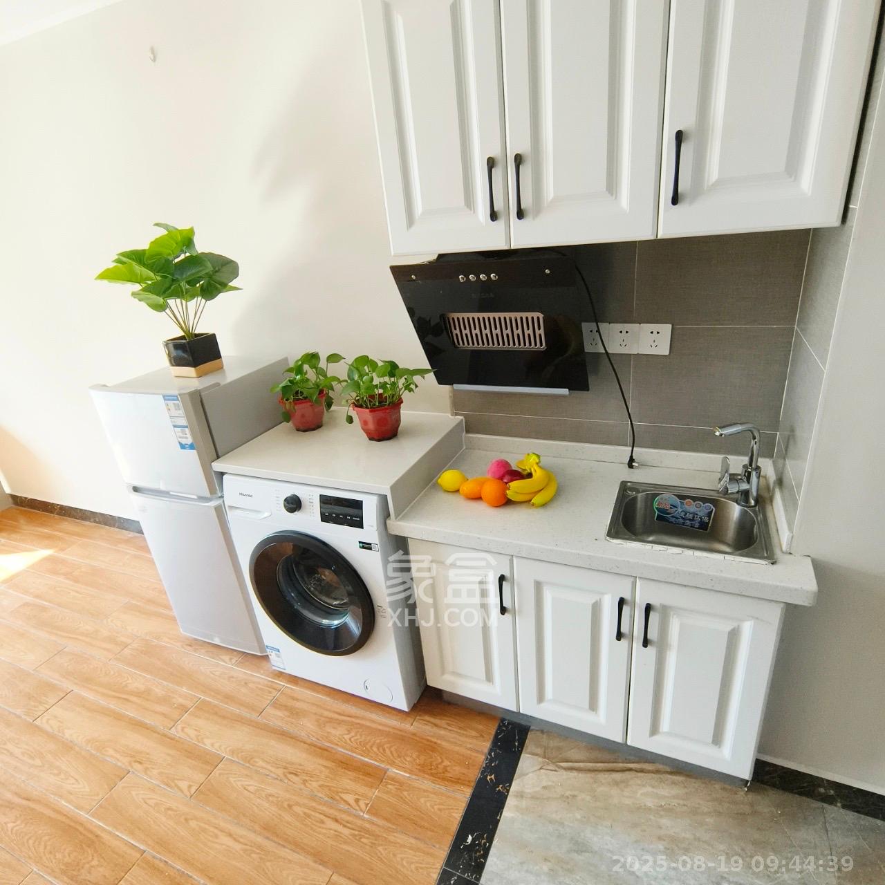 五峰国际 1室1厅1卫 1500.0元/月 五峰国际 1室1厅1卫 1500.0元/月室内图