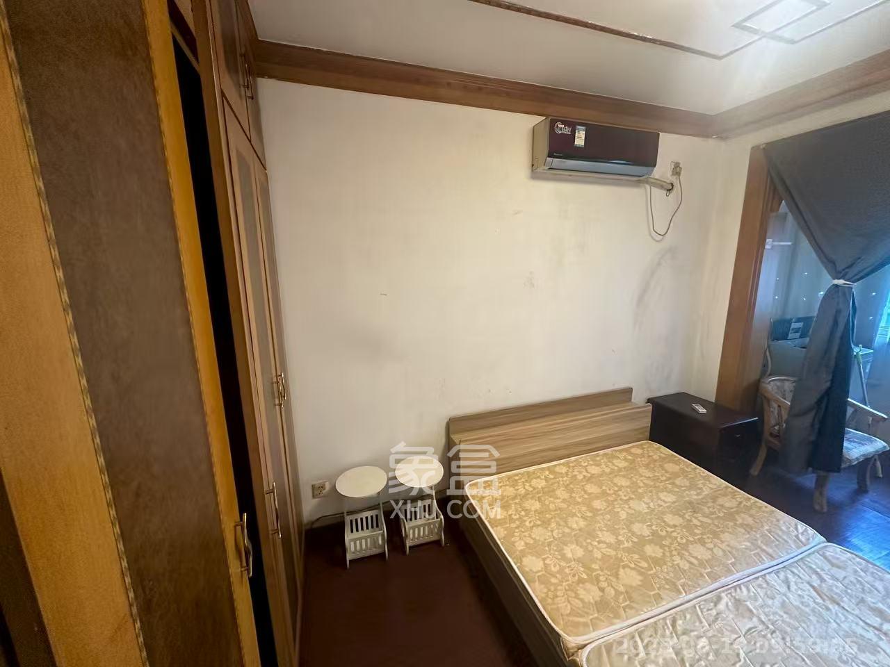 德政园  3室1厅1卫    1900.0元/月 德政园  3室1厅1卫    1900.0元/月室内图