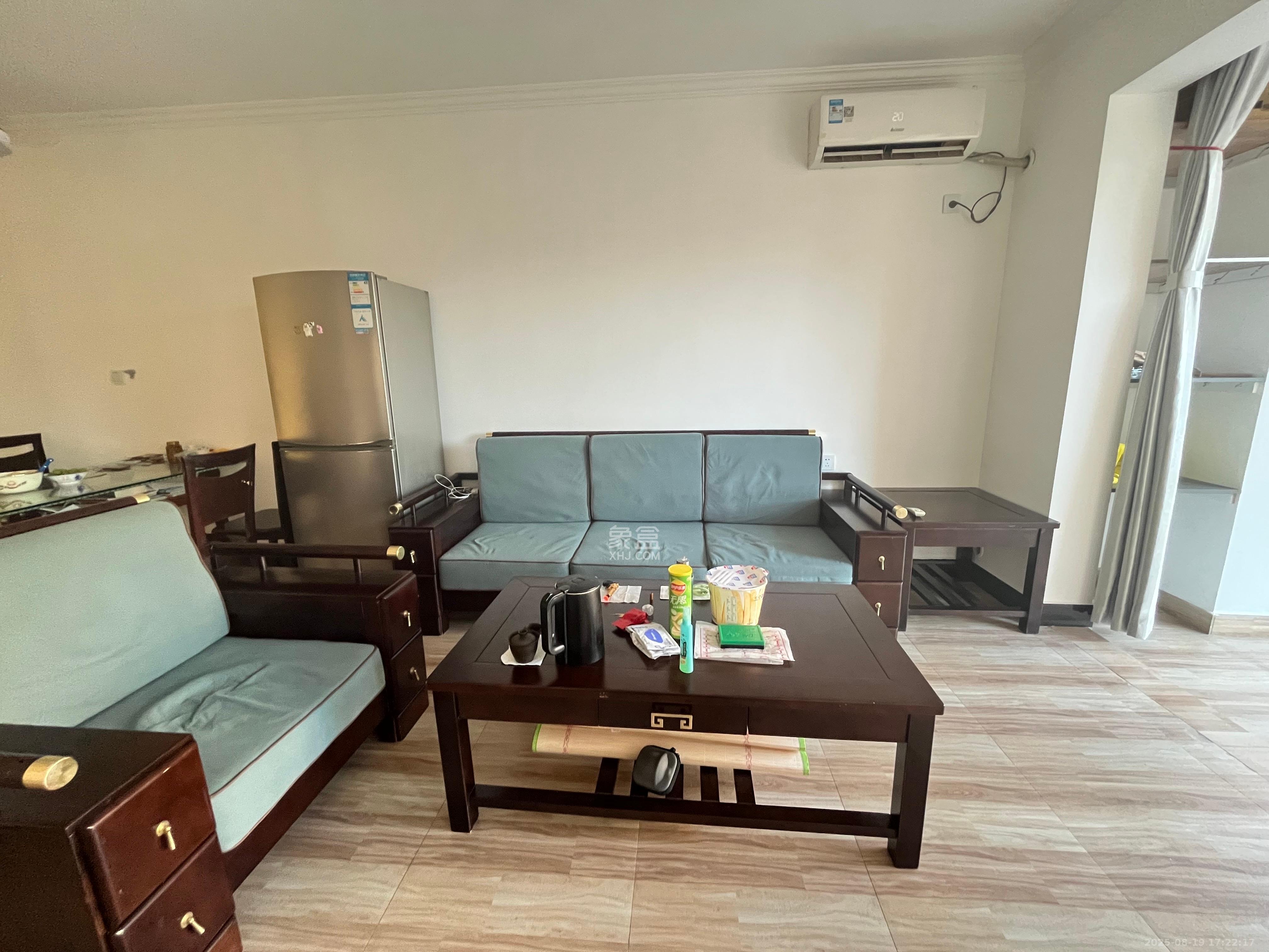 和泓梅溪四季 4室2厅1卫 2200.0元/月 和泓梅溪四季 4室2厅1卫 2200.0元/月室内图