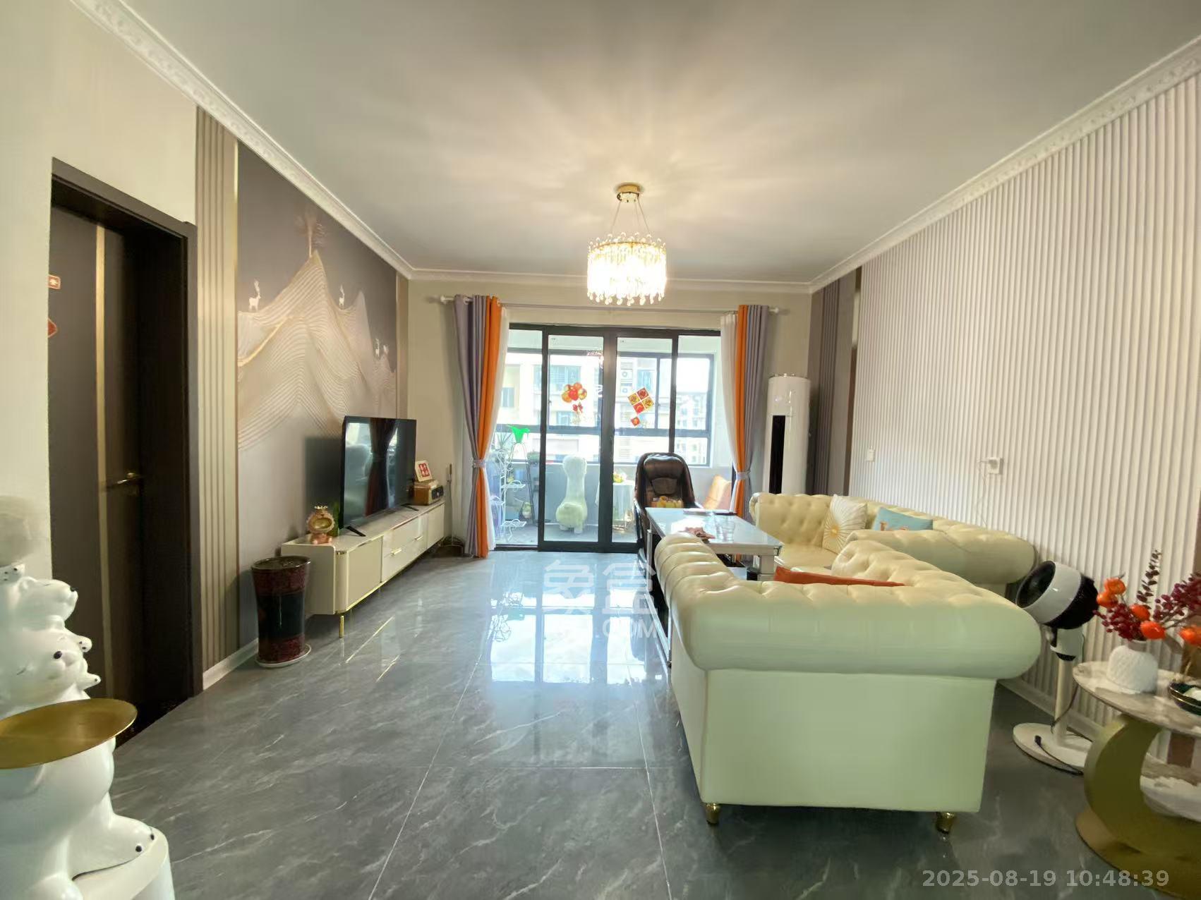 和泓融成府 4室2厅2卫 3500.0元/月 和泓融成府 4室2厅2卫 3500.0元/月室内图