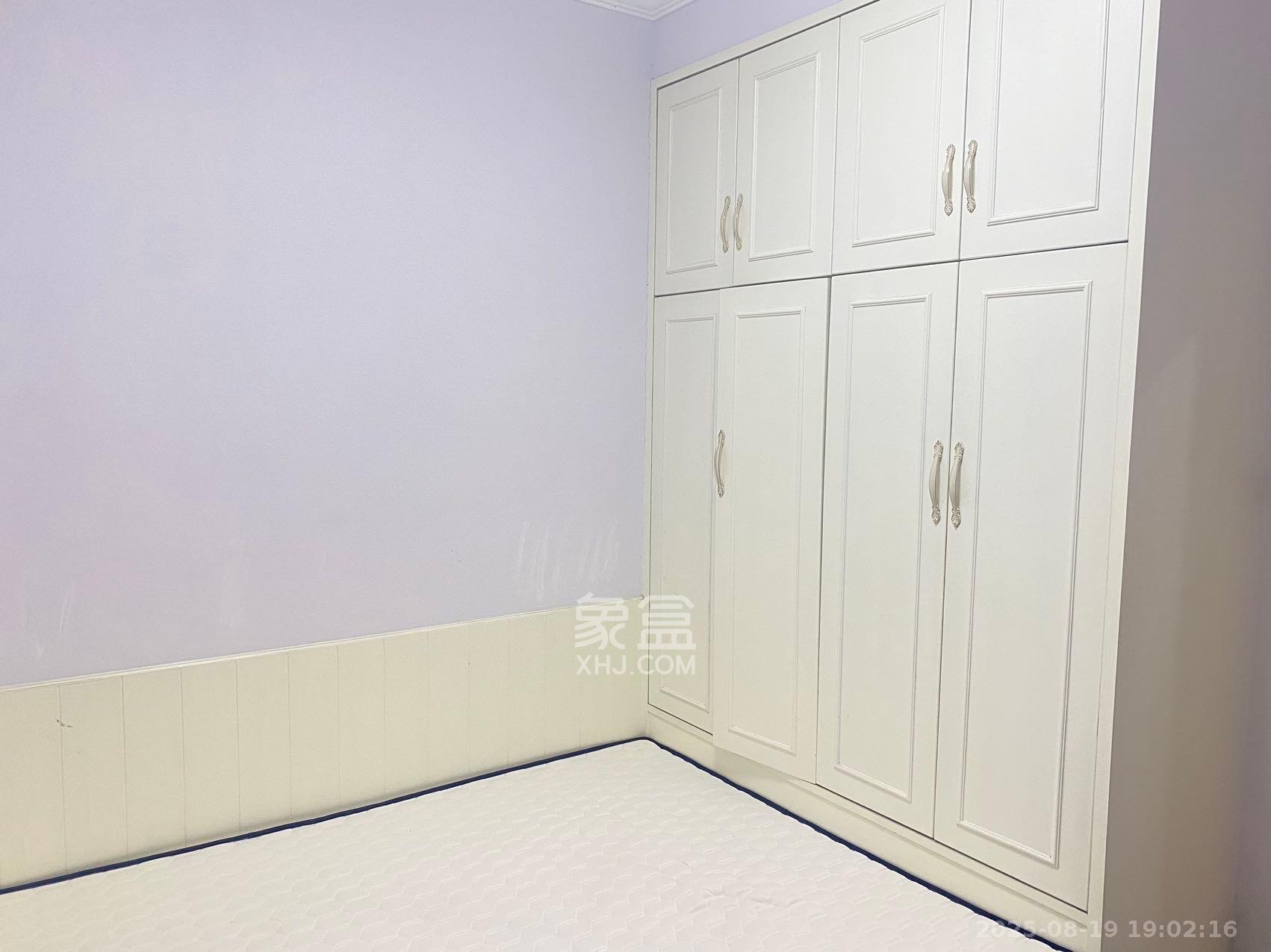 荣泰广场 1室0厅0卫 3000.0元/月 荣泰广场 1室0厅0卫 3000.0元/月室内图