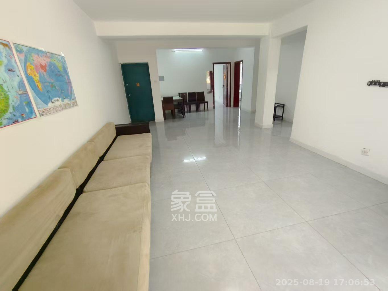 德政园 3室2厅2卫 2400.0元/月 德政园 3室2厅2卫 2400.0元/月室内图