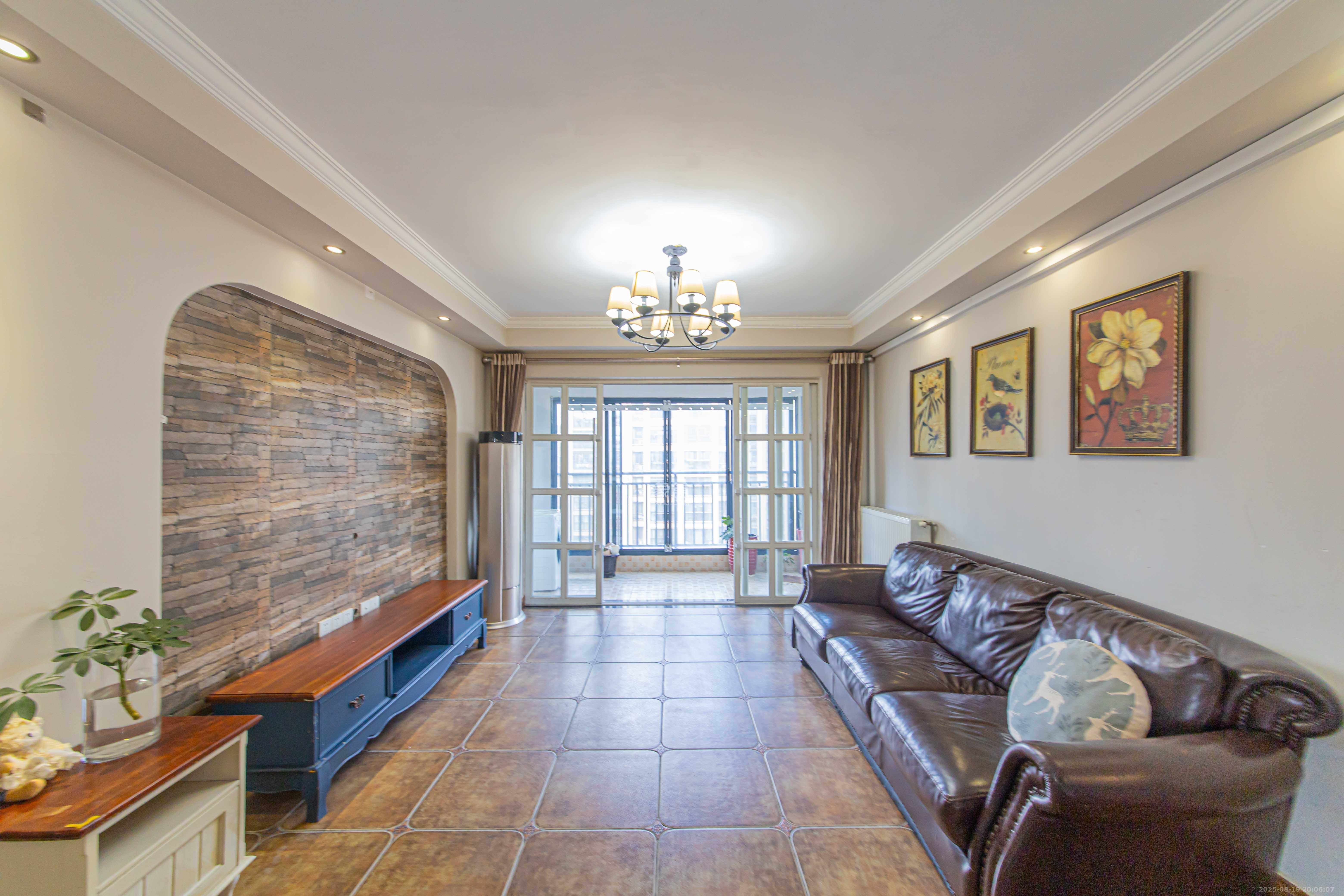 中建芙蓉嘉苑 3室2厅2卫 112.0万 中建芙蓉嘉苑 3室2厅2卫 112.0万客厅