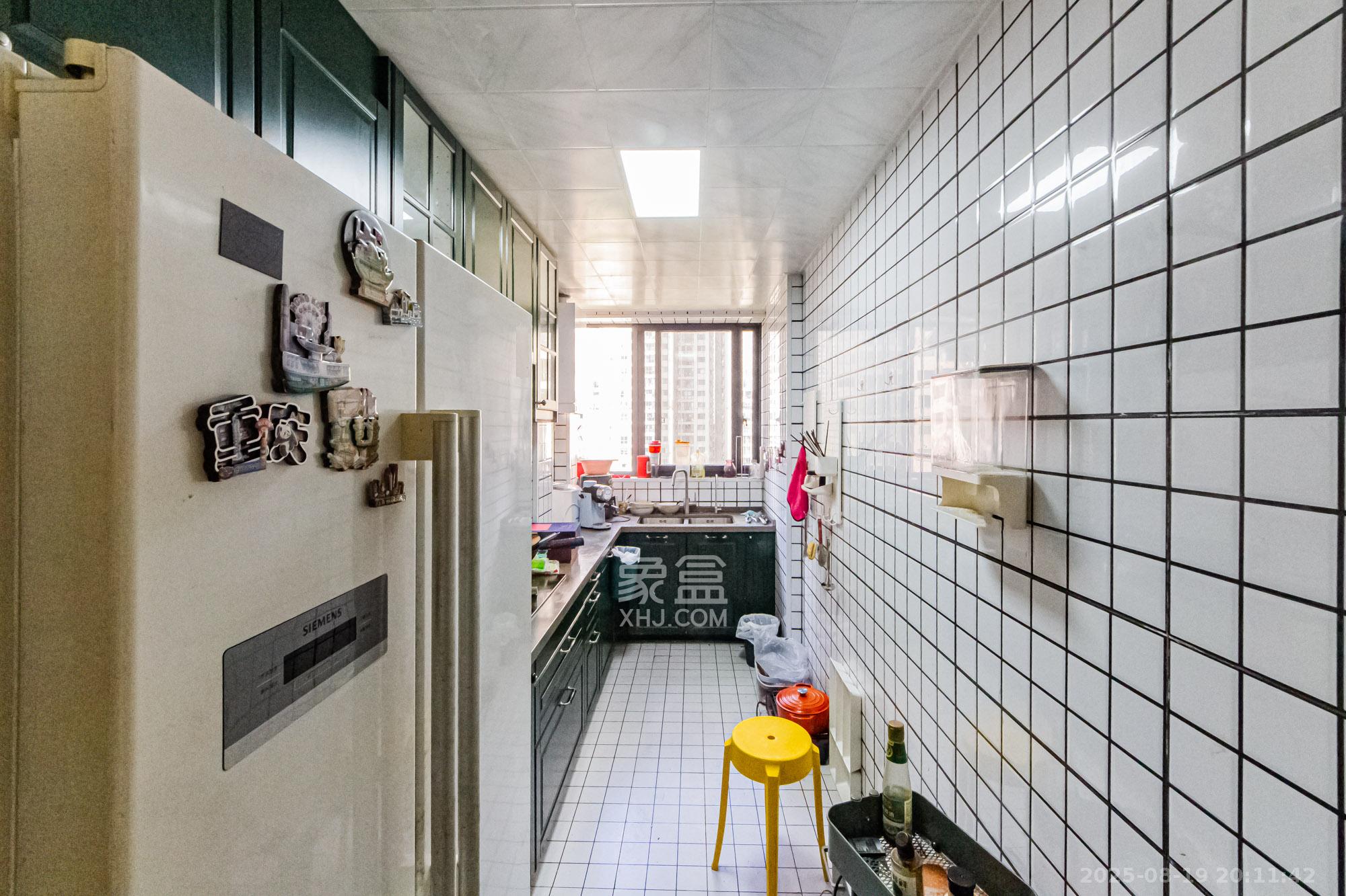 北辰三角洲E4区 3室2厅1卫 104.9万 北辰三角洲E4区 3室2厅1卫 104.9万厨房